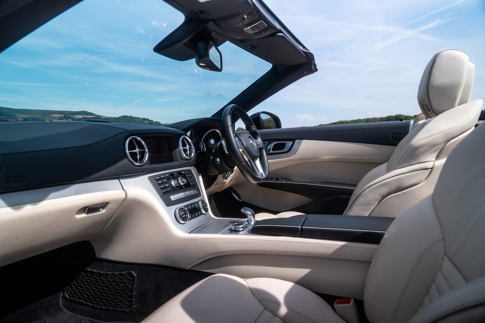 Mercedes-Benz SL view 37