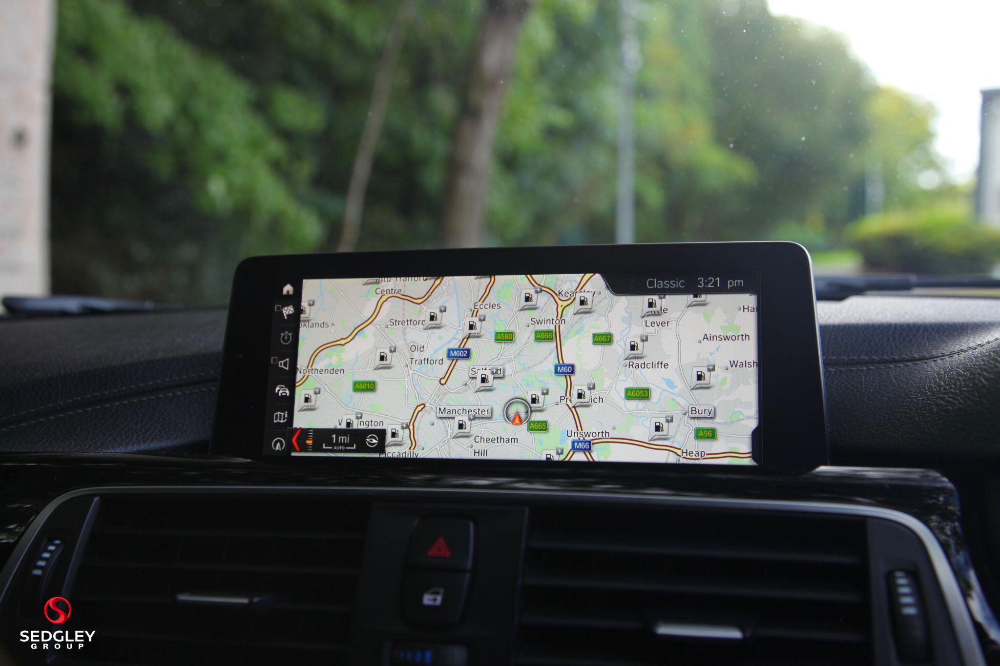 BMW 3 Series view 29