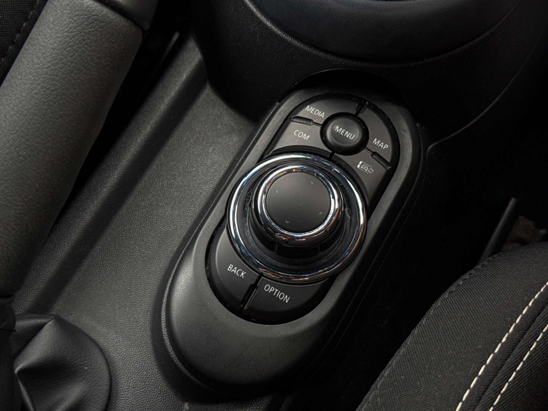 Mini Cooper view 57