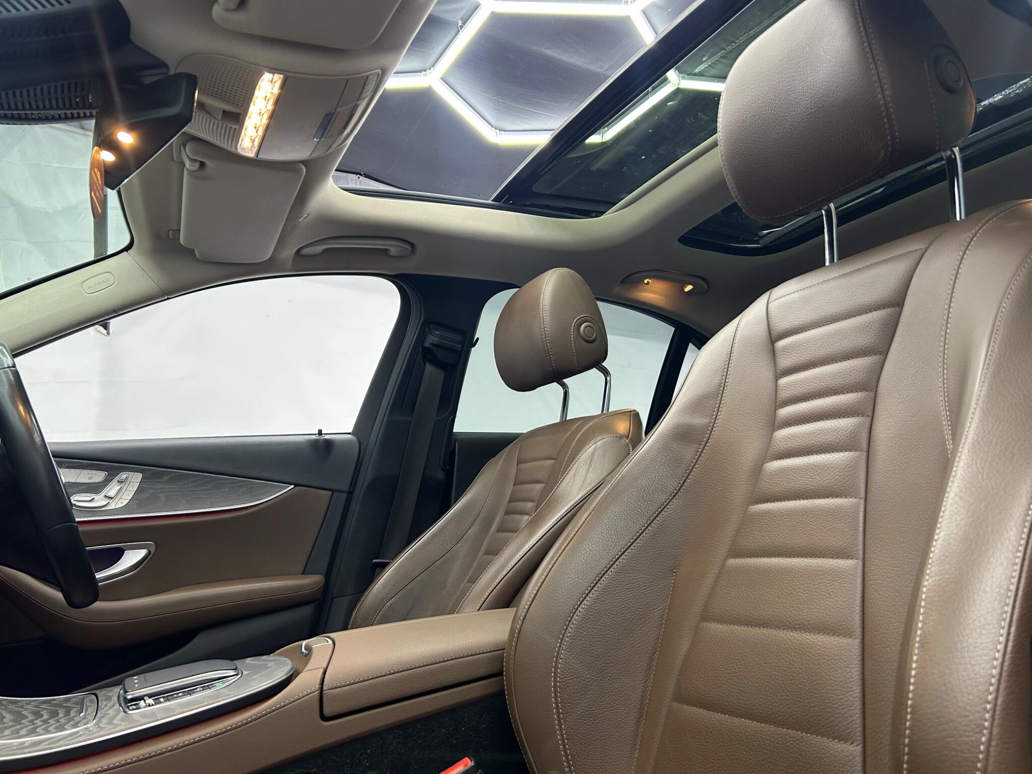 Mercedes-Benz E Class view 52