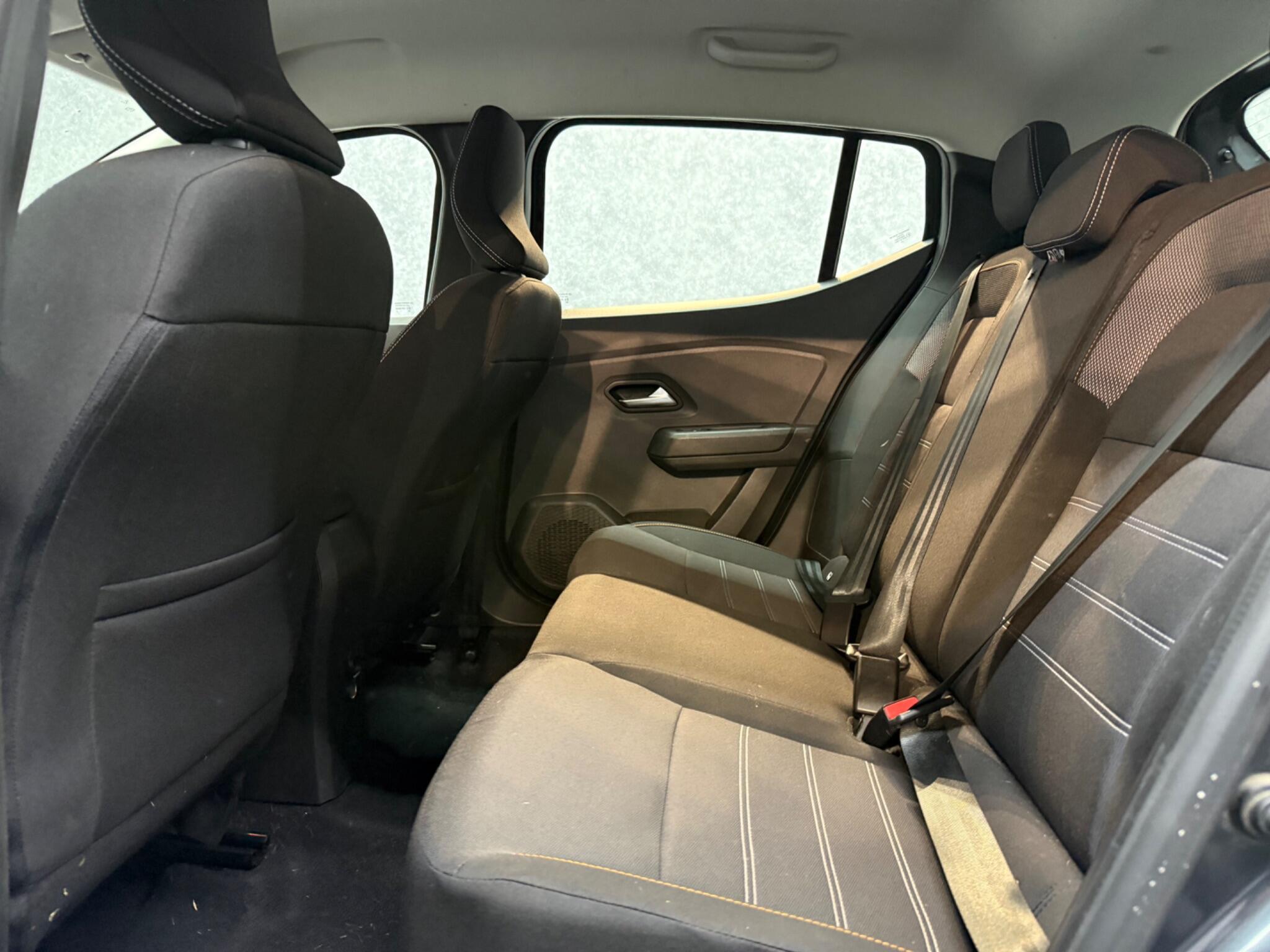 Dacia Sandero Stepway view 9