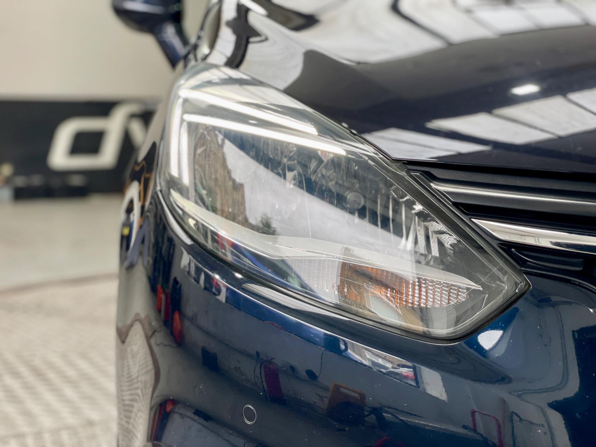 Vauxhall Zafira Tourer view 28