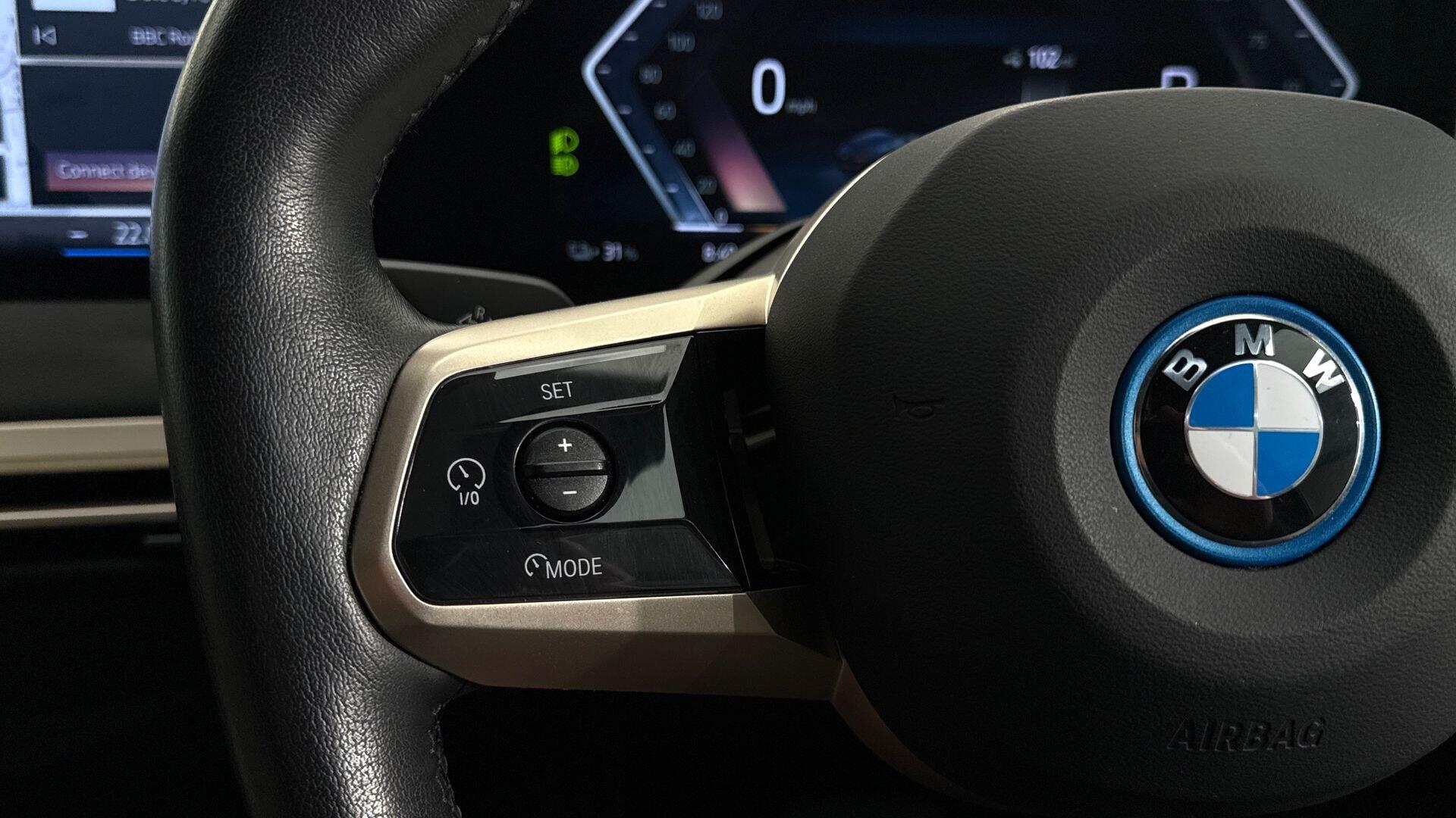 BMW Ix view 17