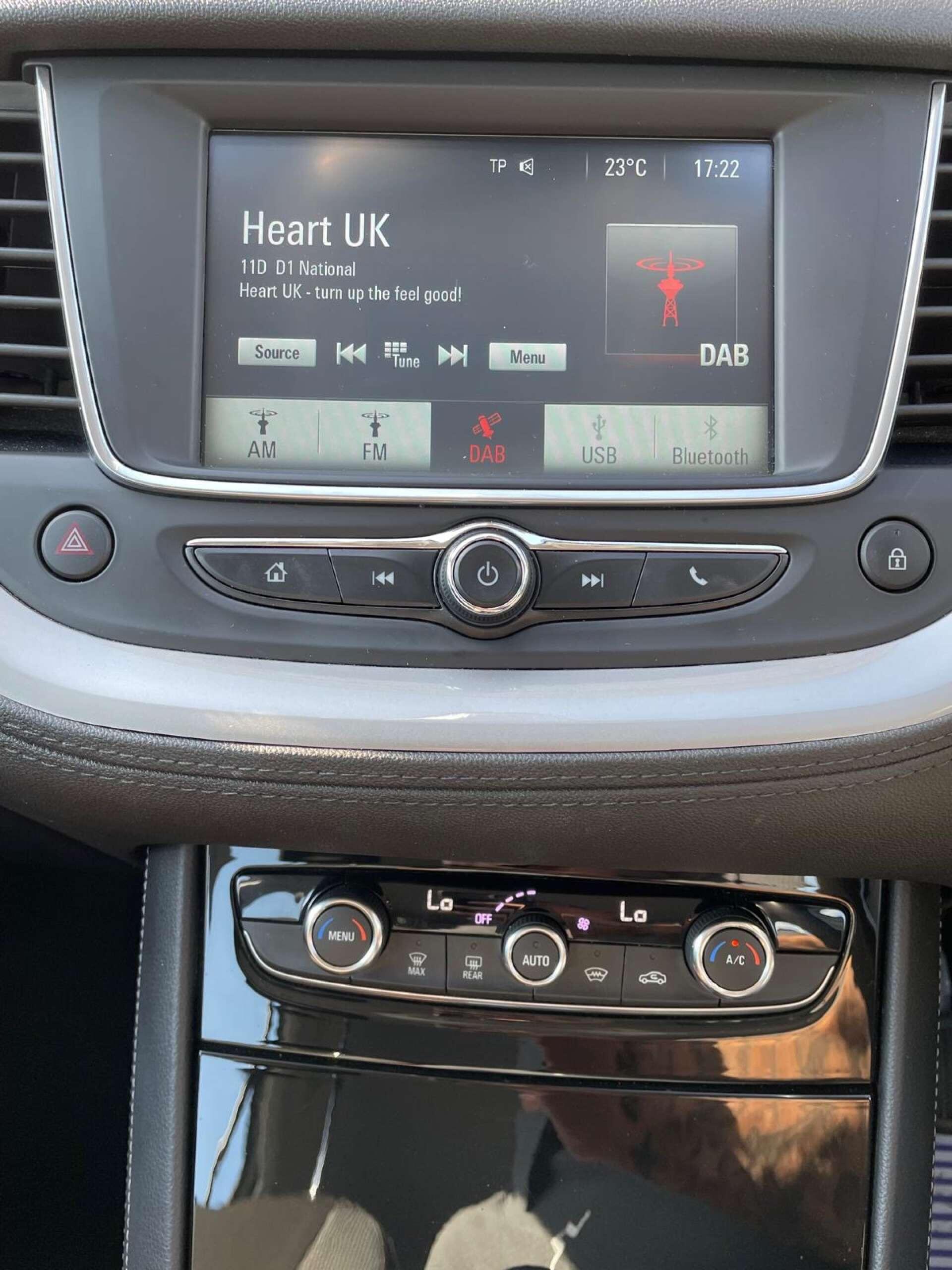 Vauxhall Grandland X view 11