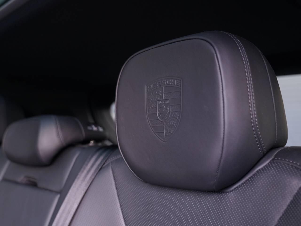 Porsche Cayenne view 23