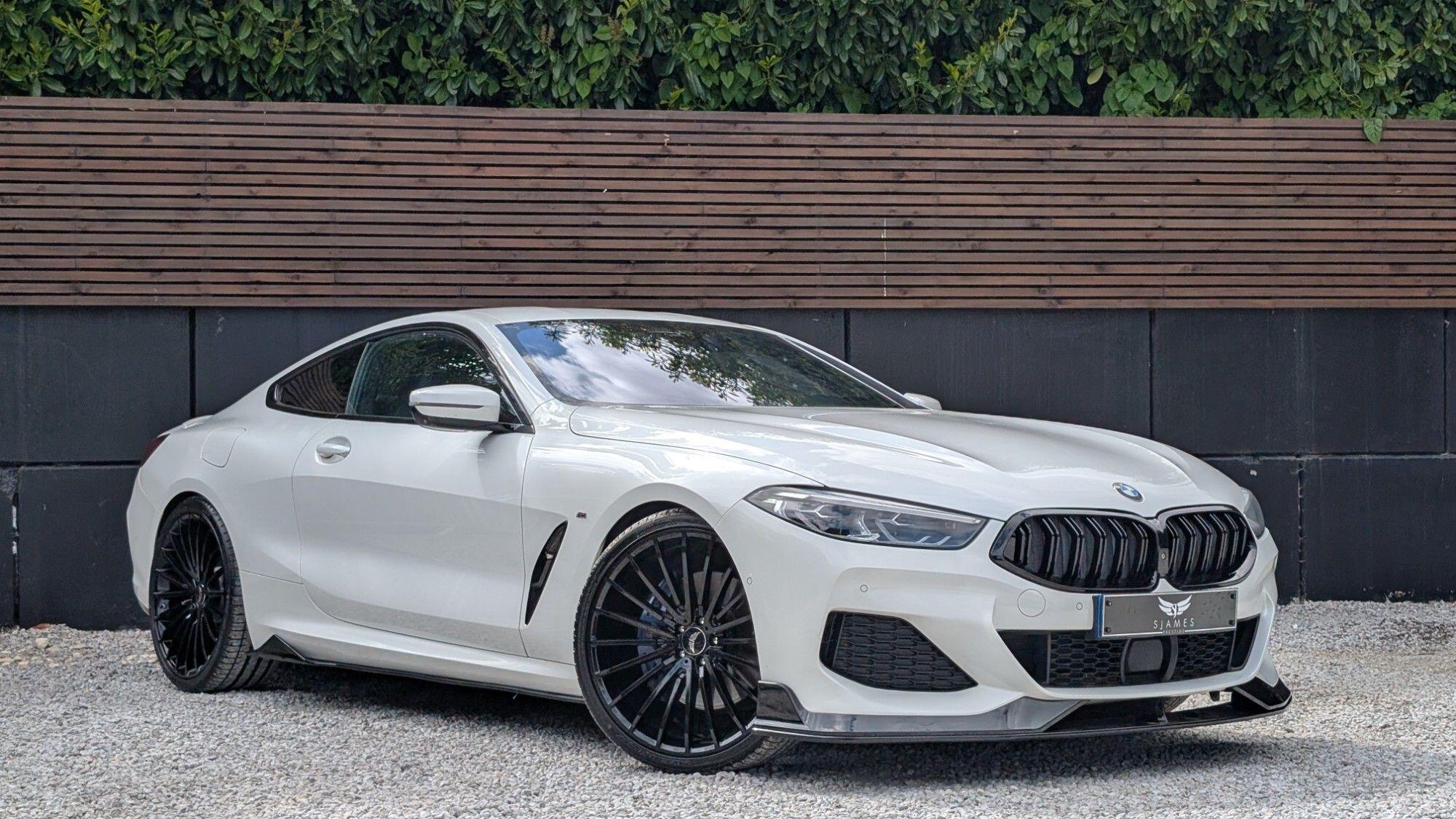 BMW 8 Series view 3