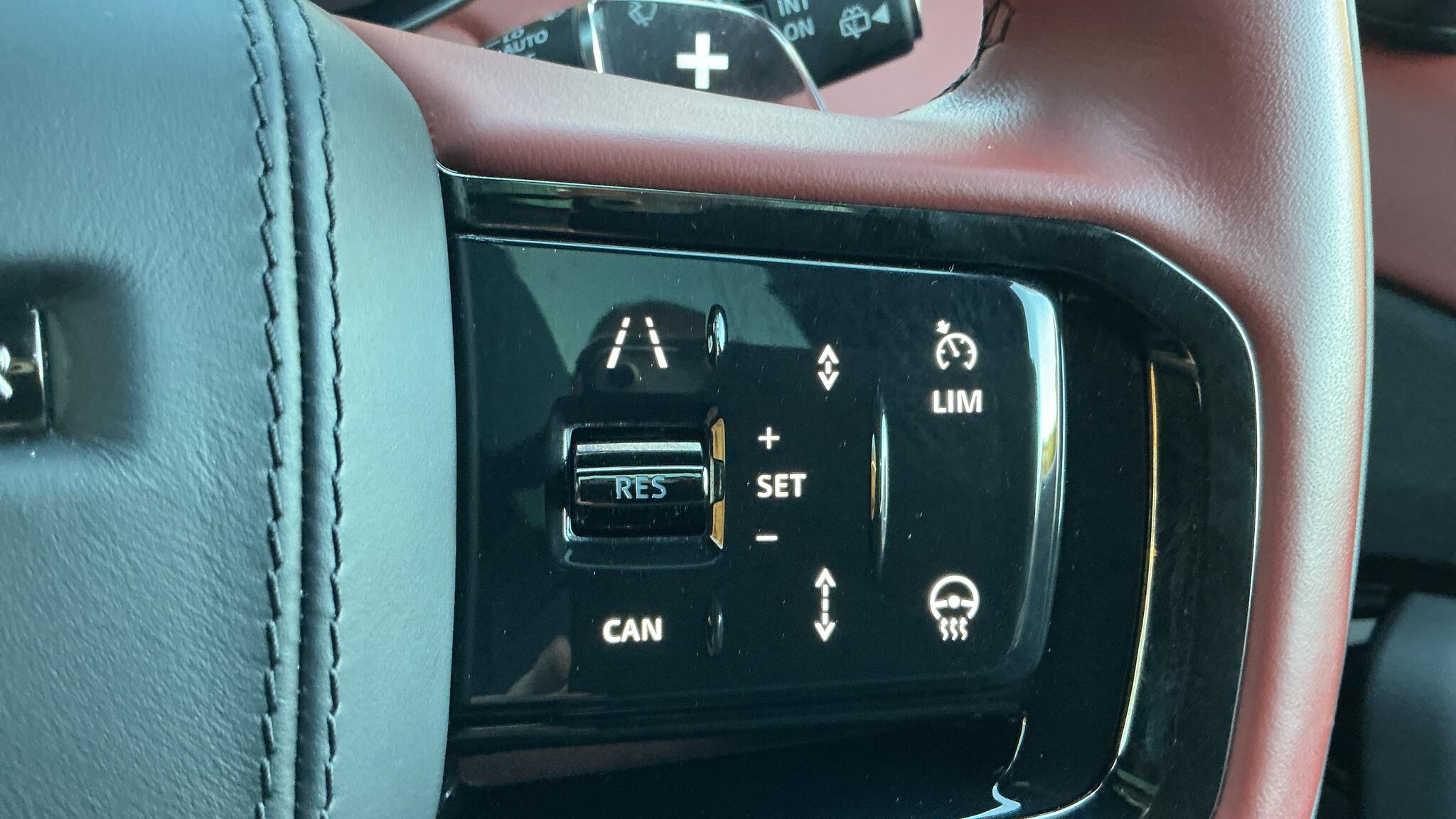 Land Rover Range Rover Sport view 23