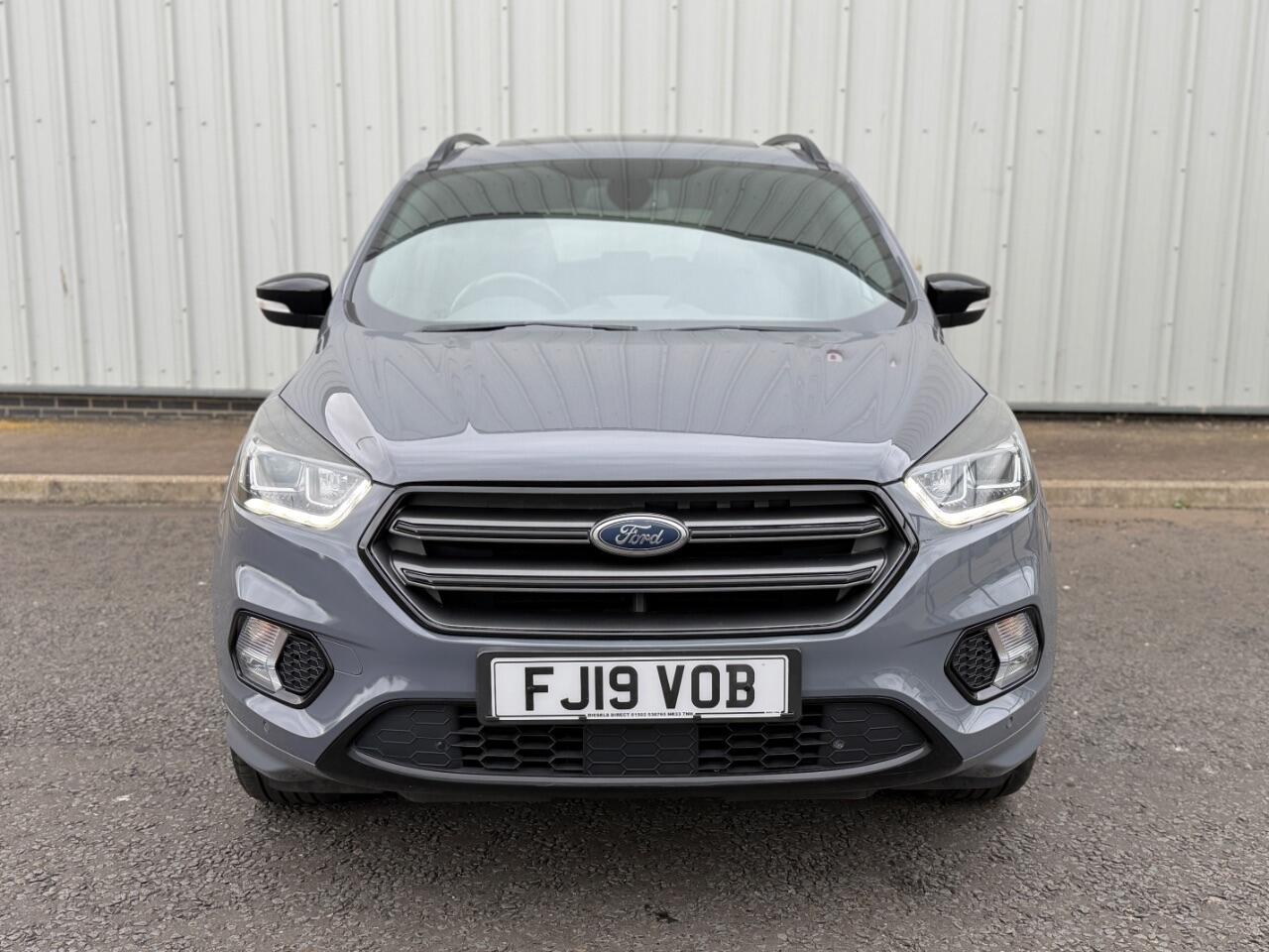 Ford Kuga view 3