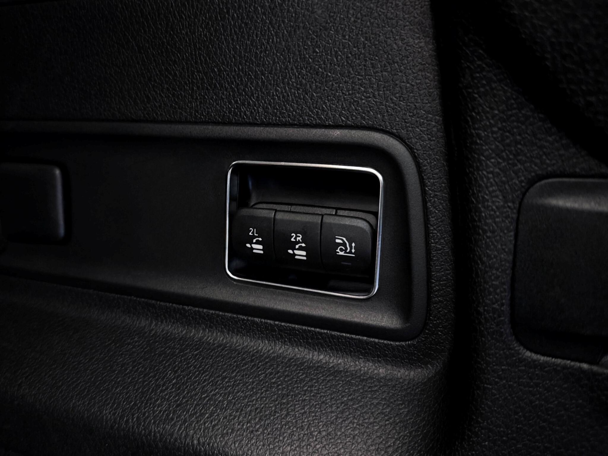 Mercedes-Benz GLE view 11