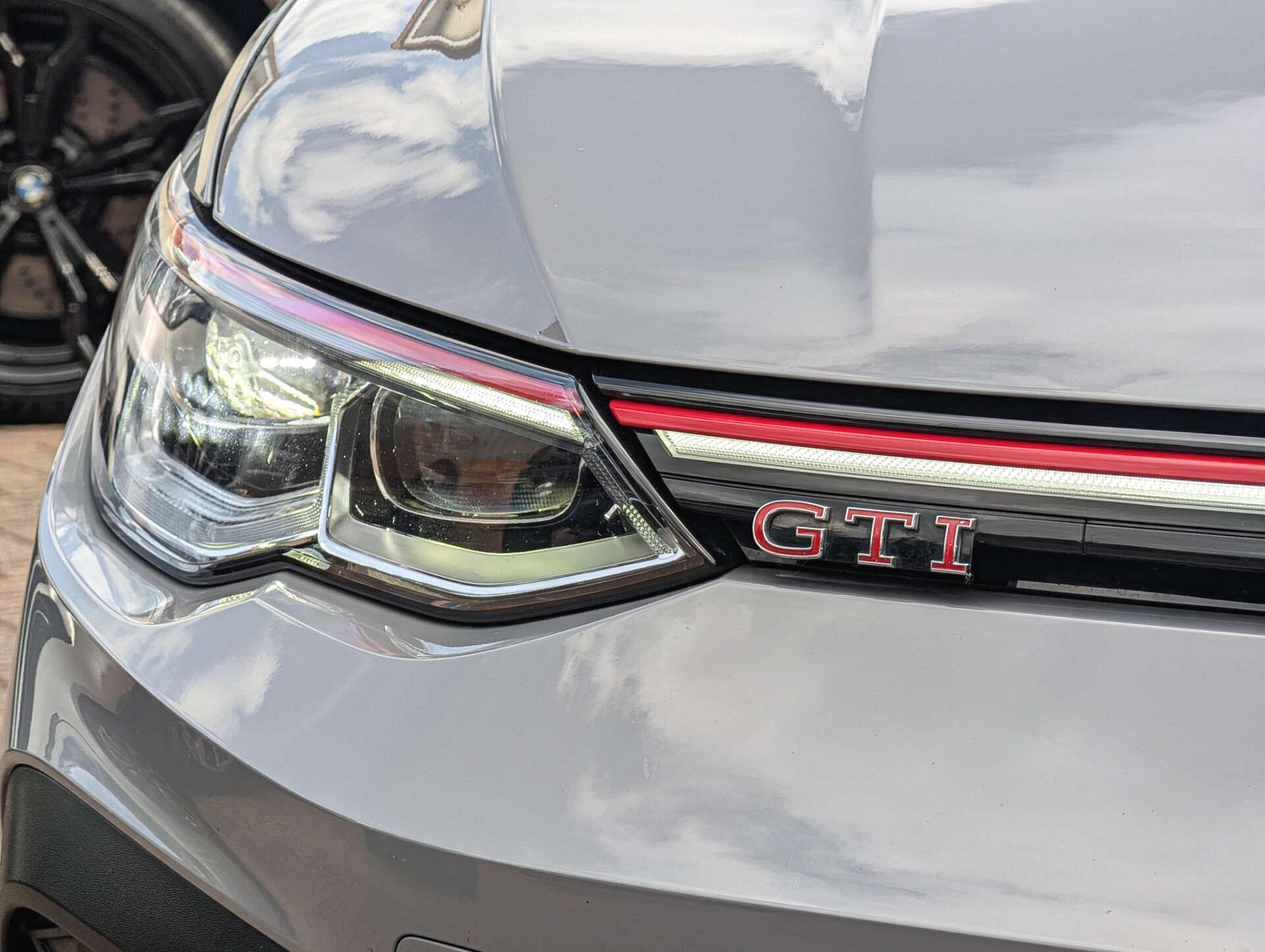 Volkswagen Golf view 9