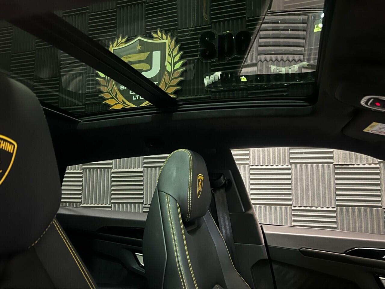 Lamborghini Urus view 10