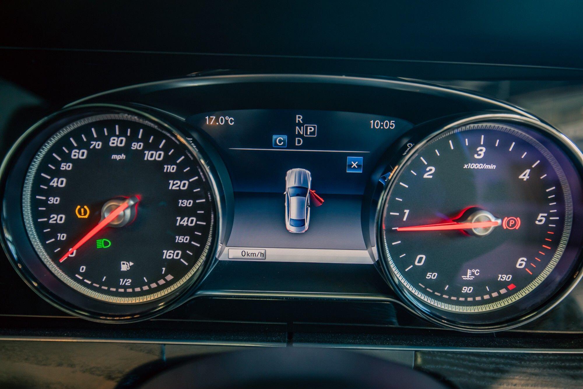 Mercedes-Benz E-Class view 15