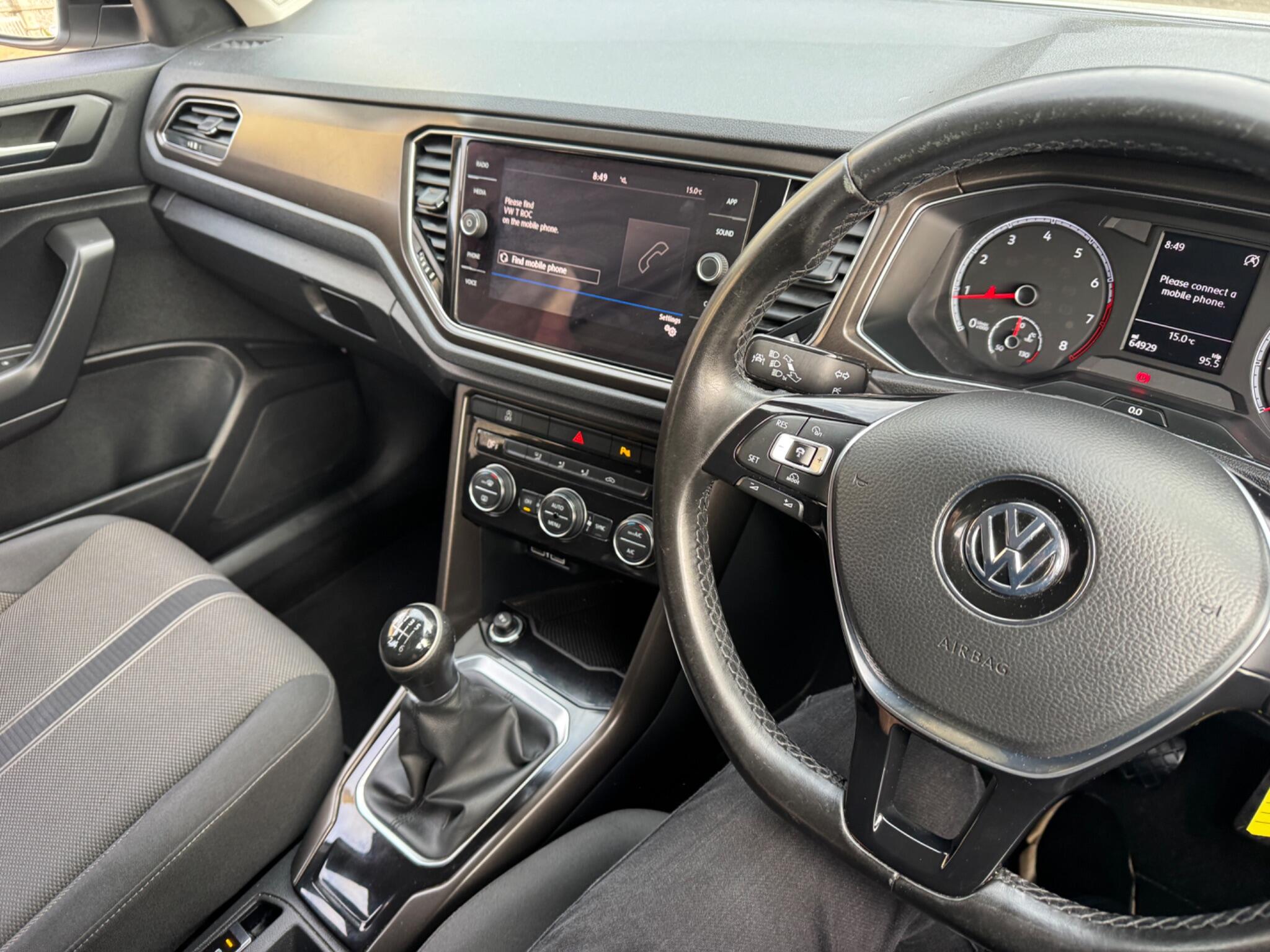 Volkswagen T-Roc view 24