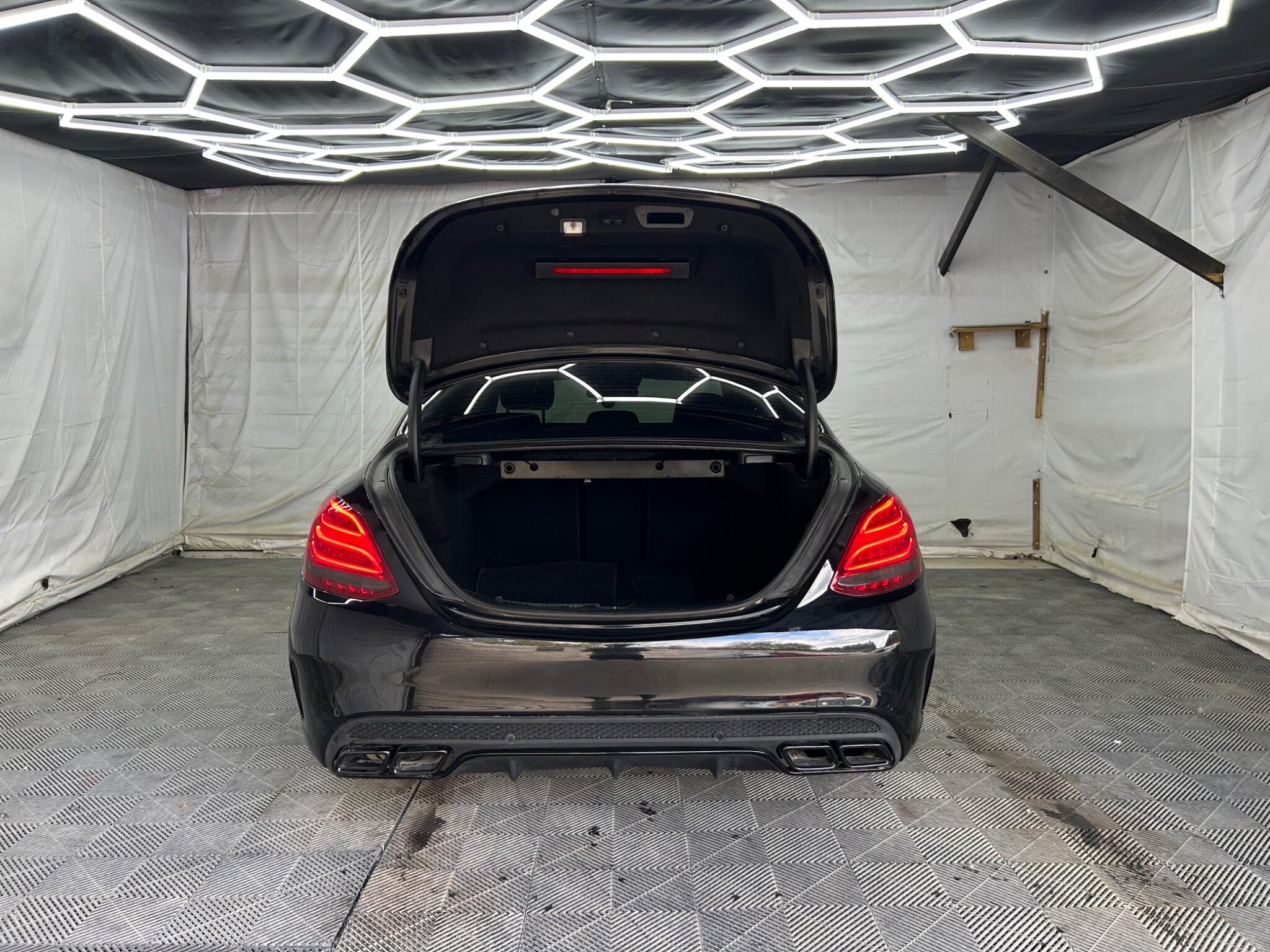 Mercedes-Benz C-Class view 8