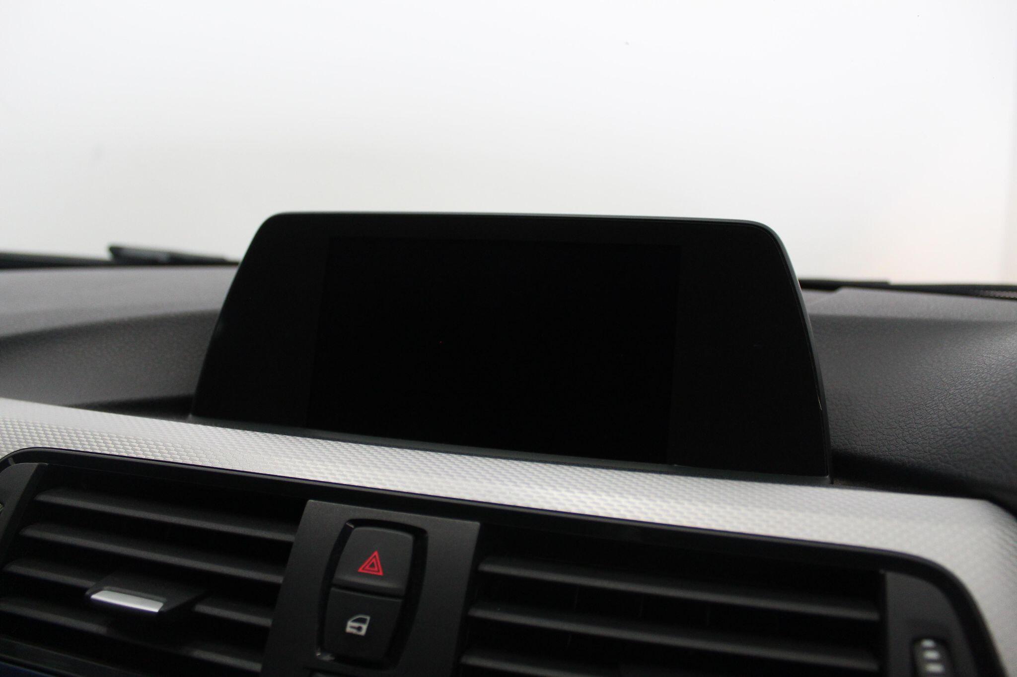 BMW 3 Series view 39