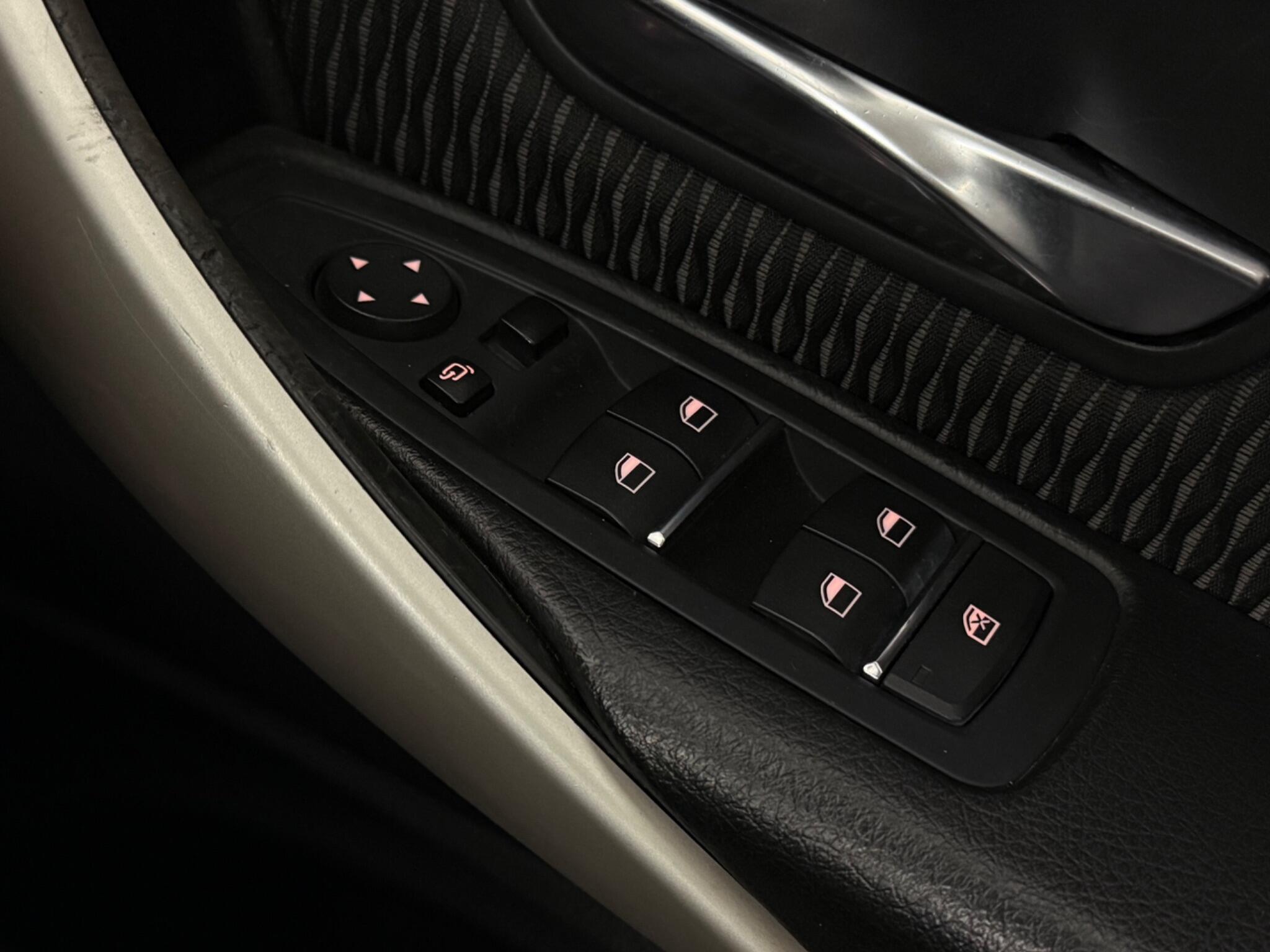 BMW 3 Series view 20