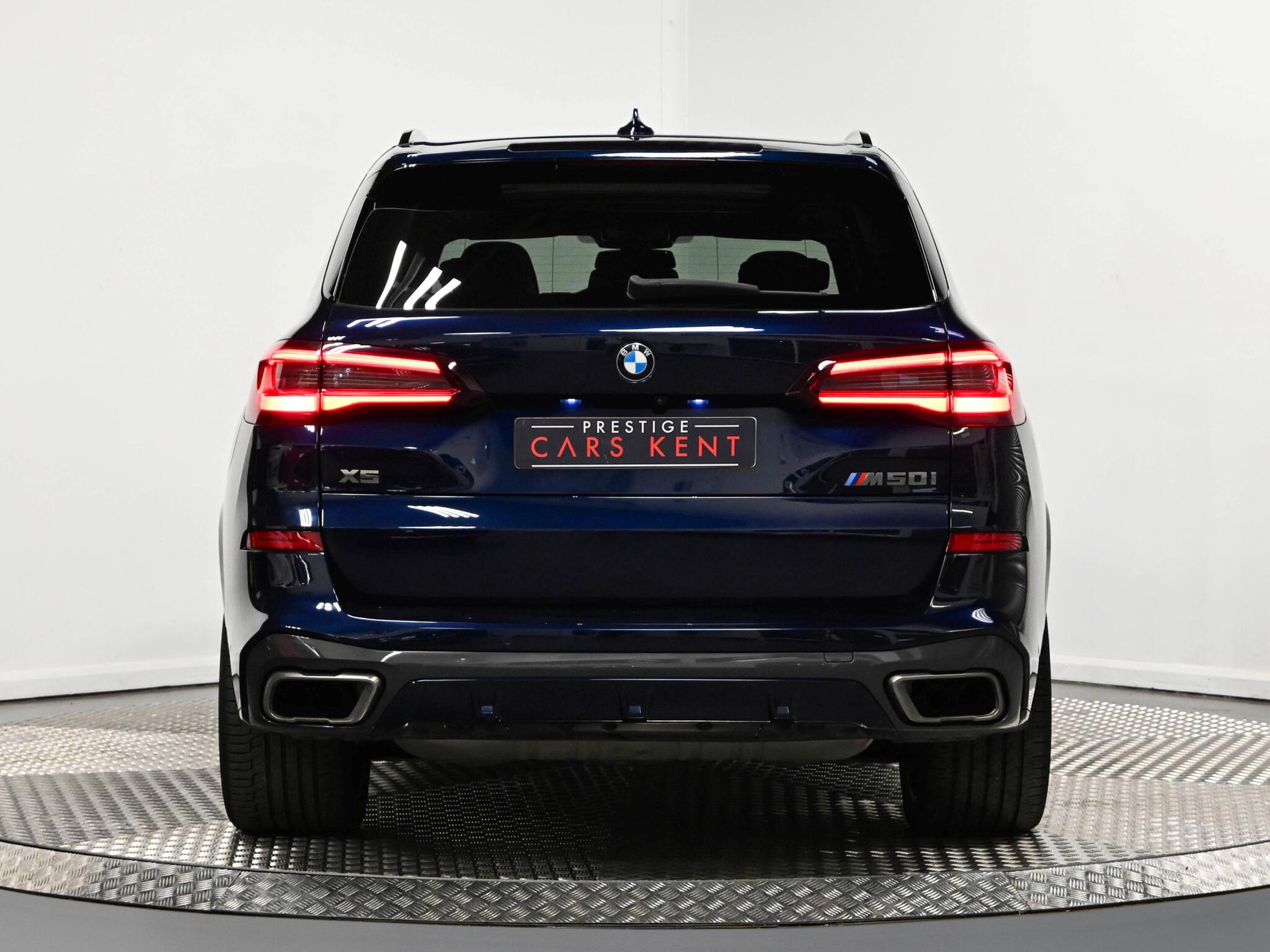 BMW X5 view 6