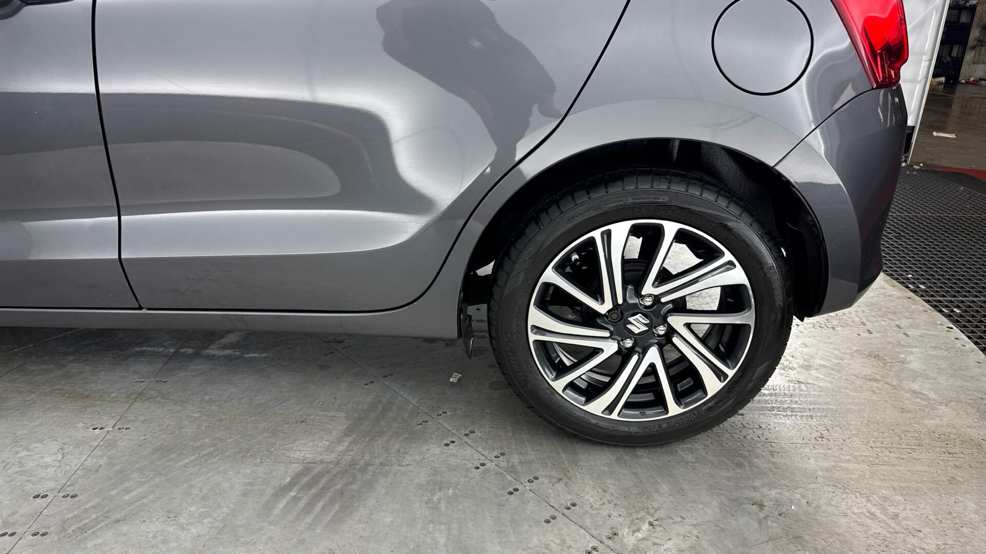Suzuki Swift view 23