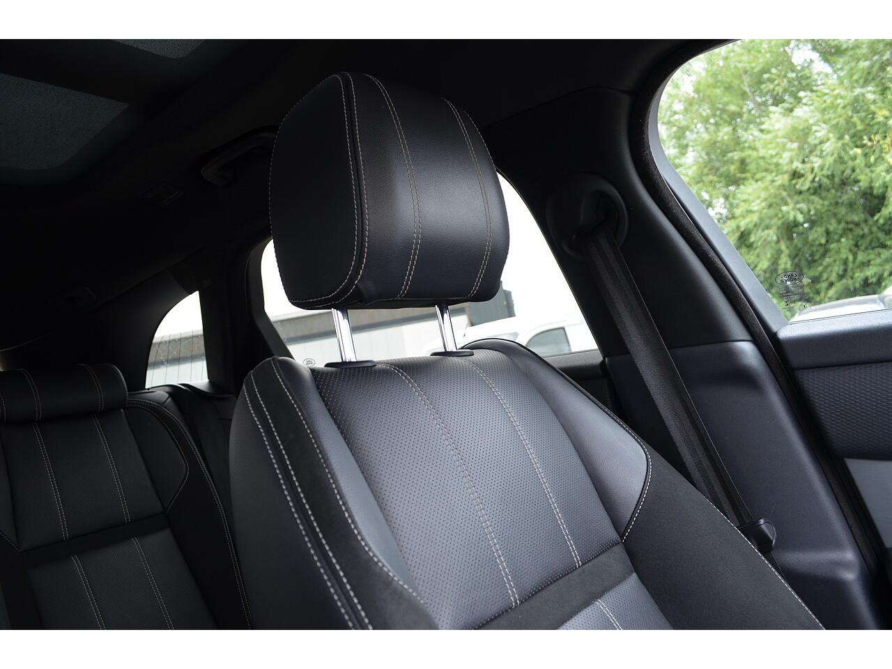 Land Rover Range Rover Velar view 31