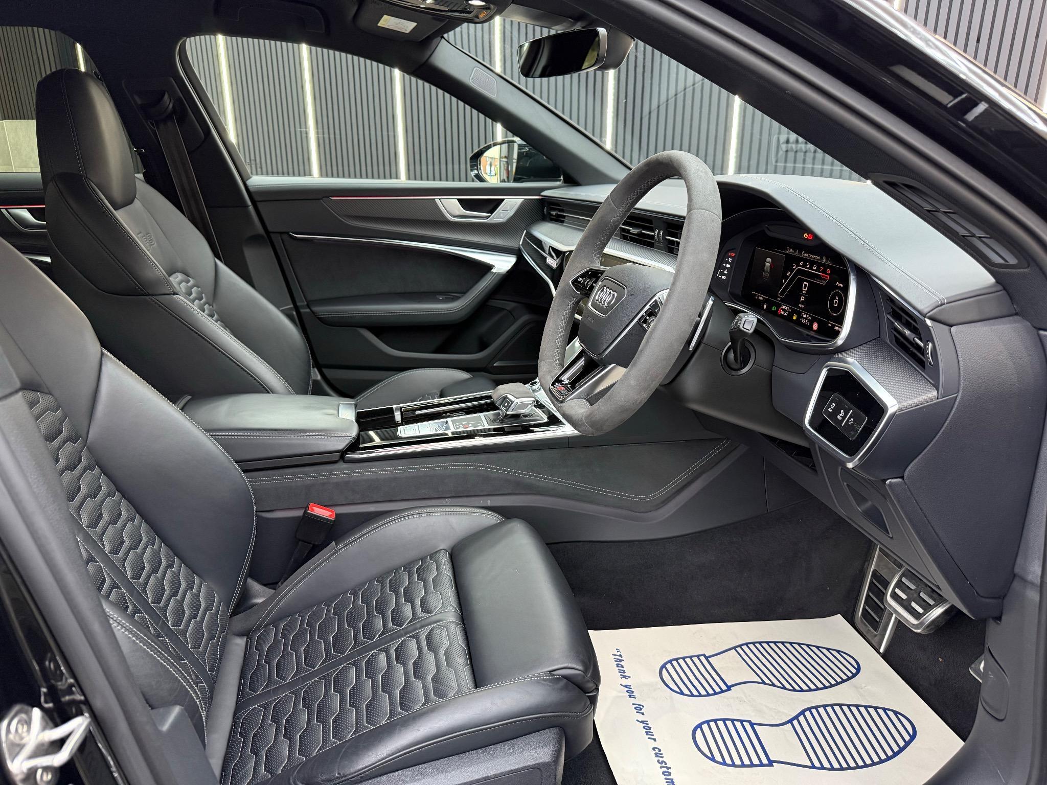 Audi RS6 Avant view 18