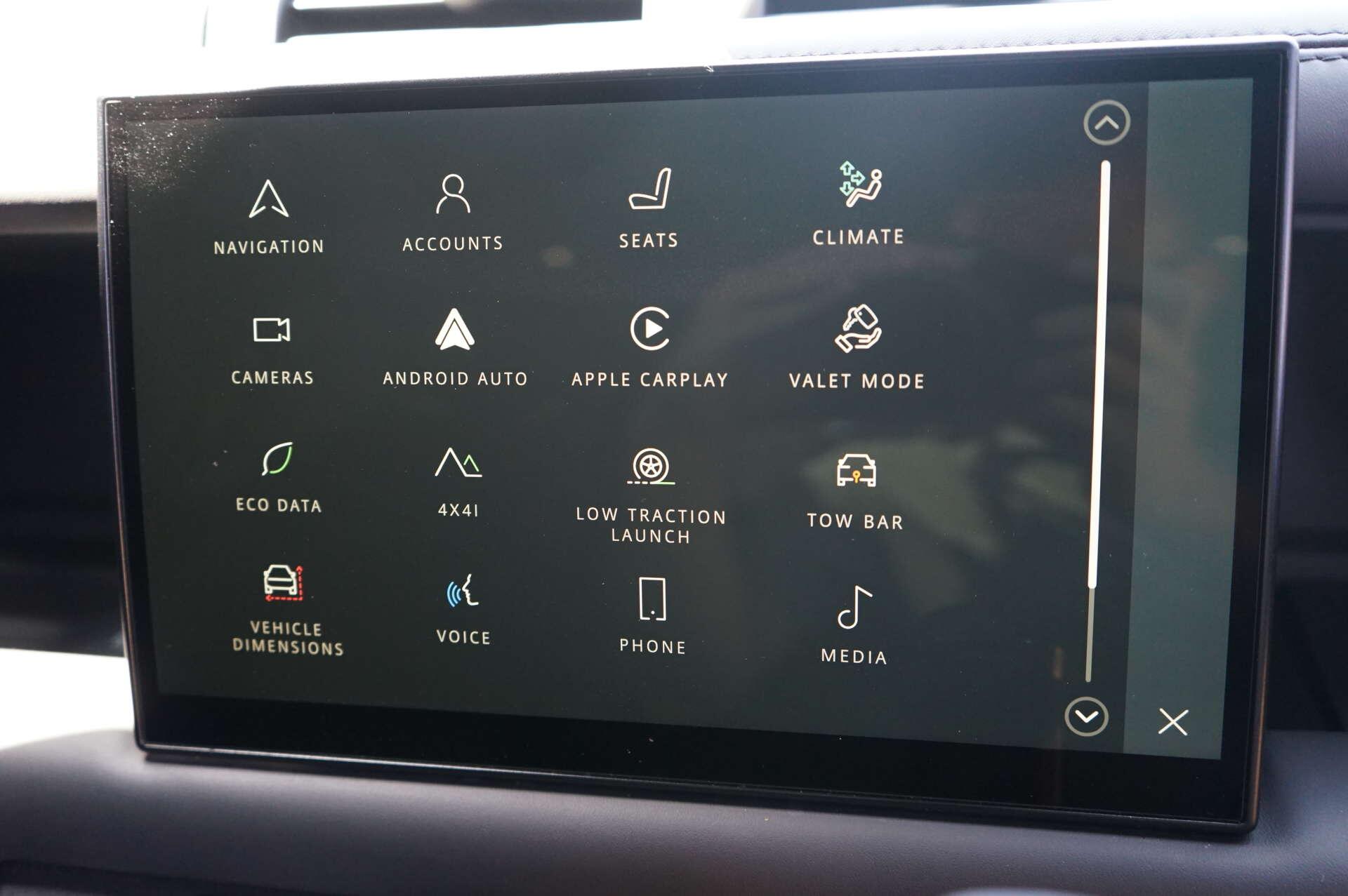 Land Rover Defender view 42