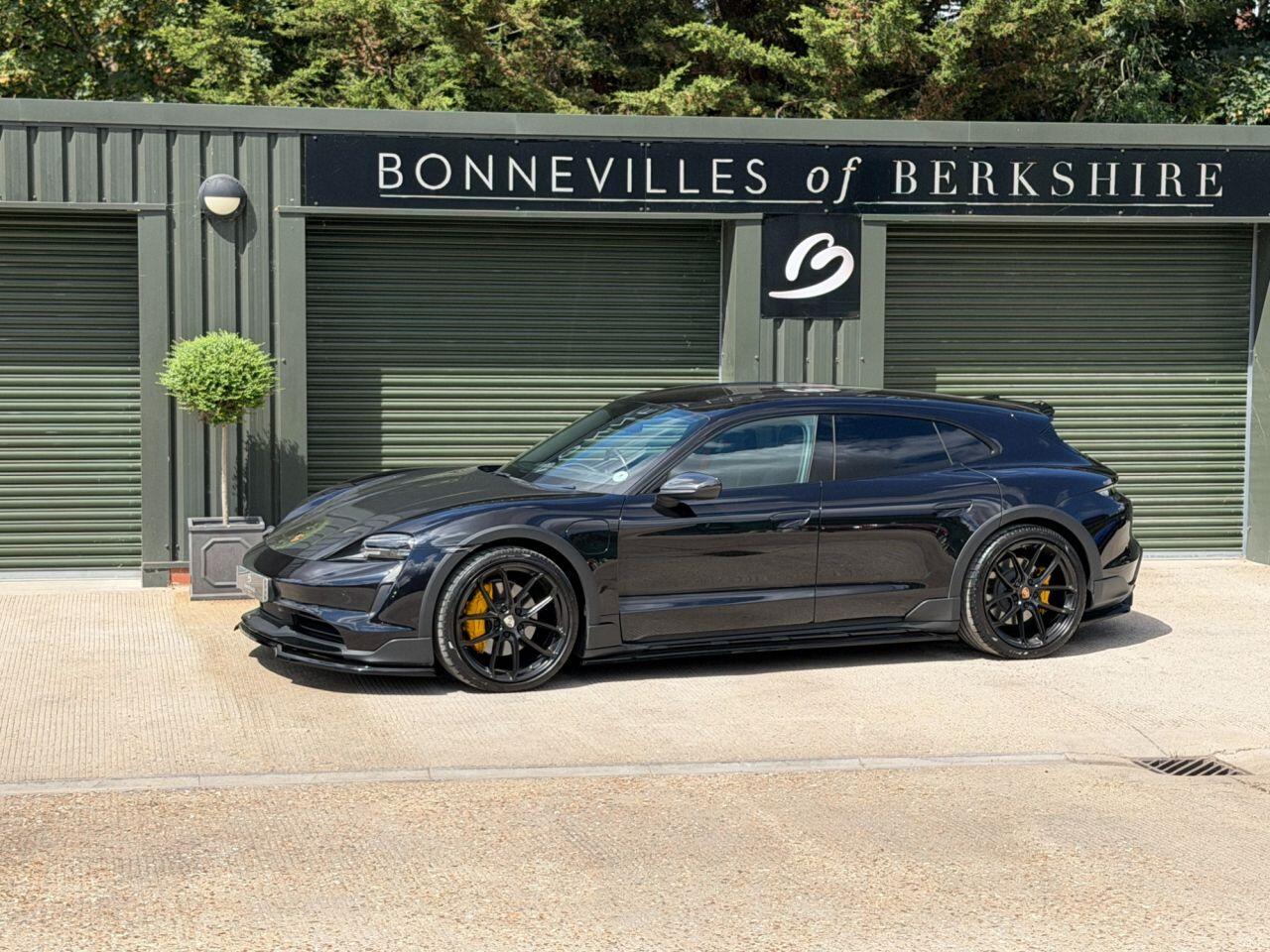 Porsche Taycan view 5
