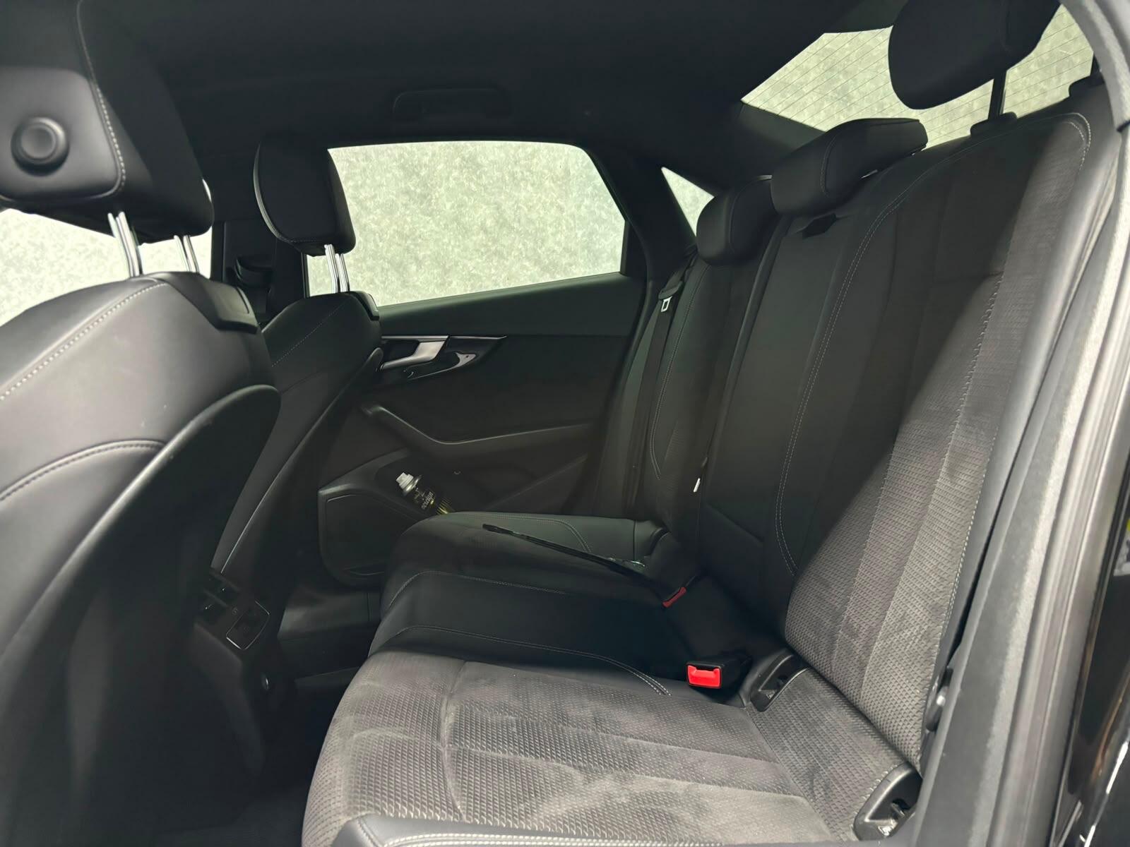 Audi A4 view 11