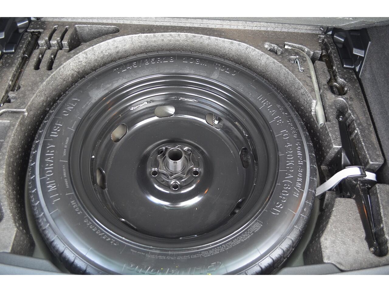 Volkswagen Tiguan view 28