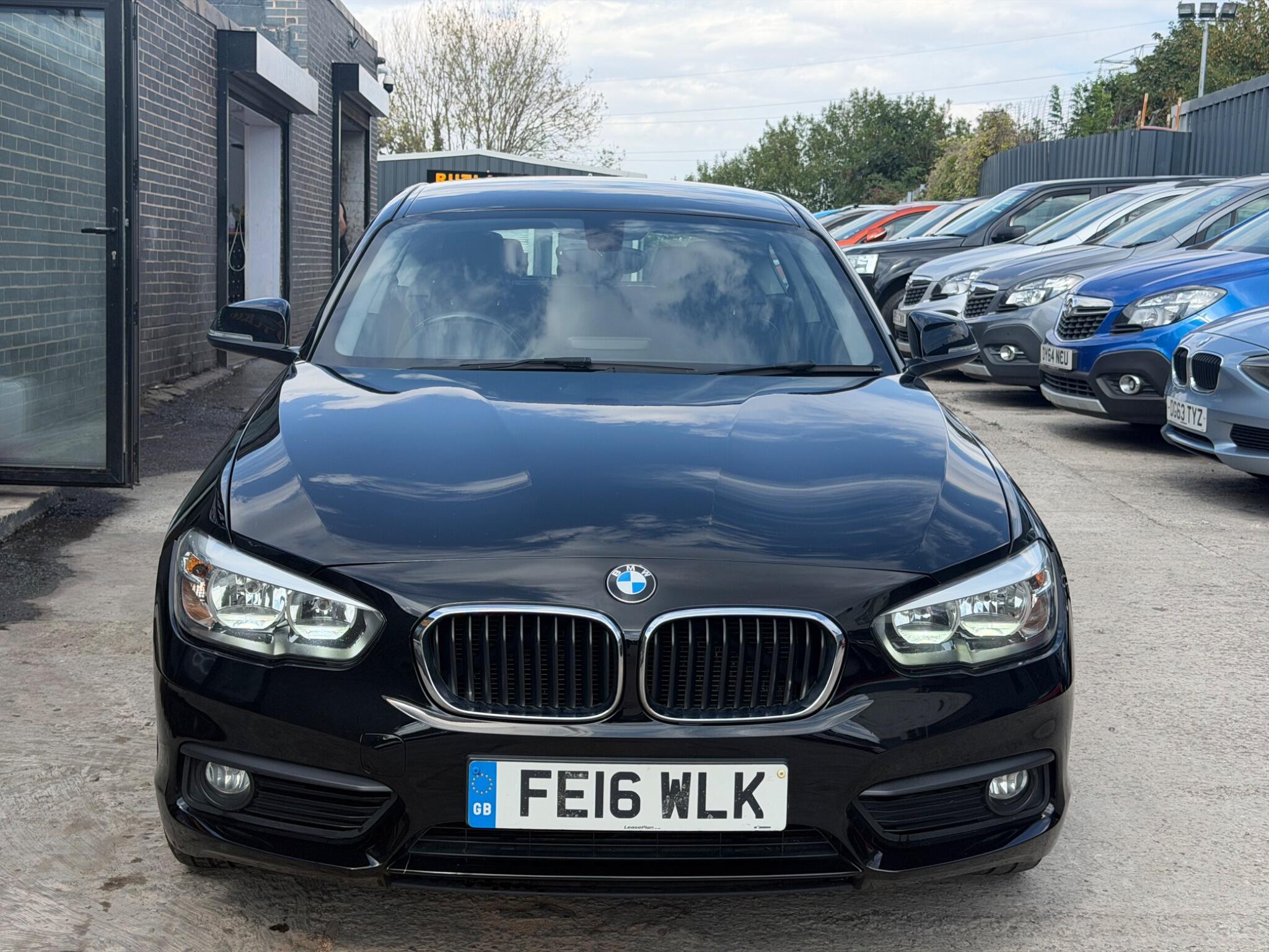 BMW 1 Series view 2
