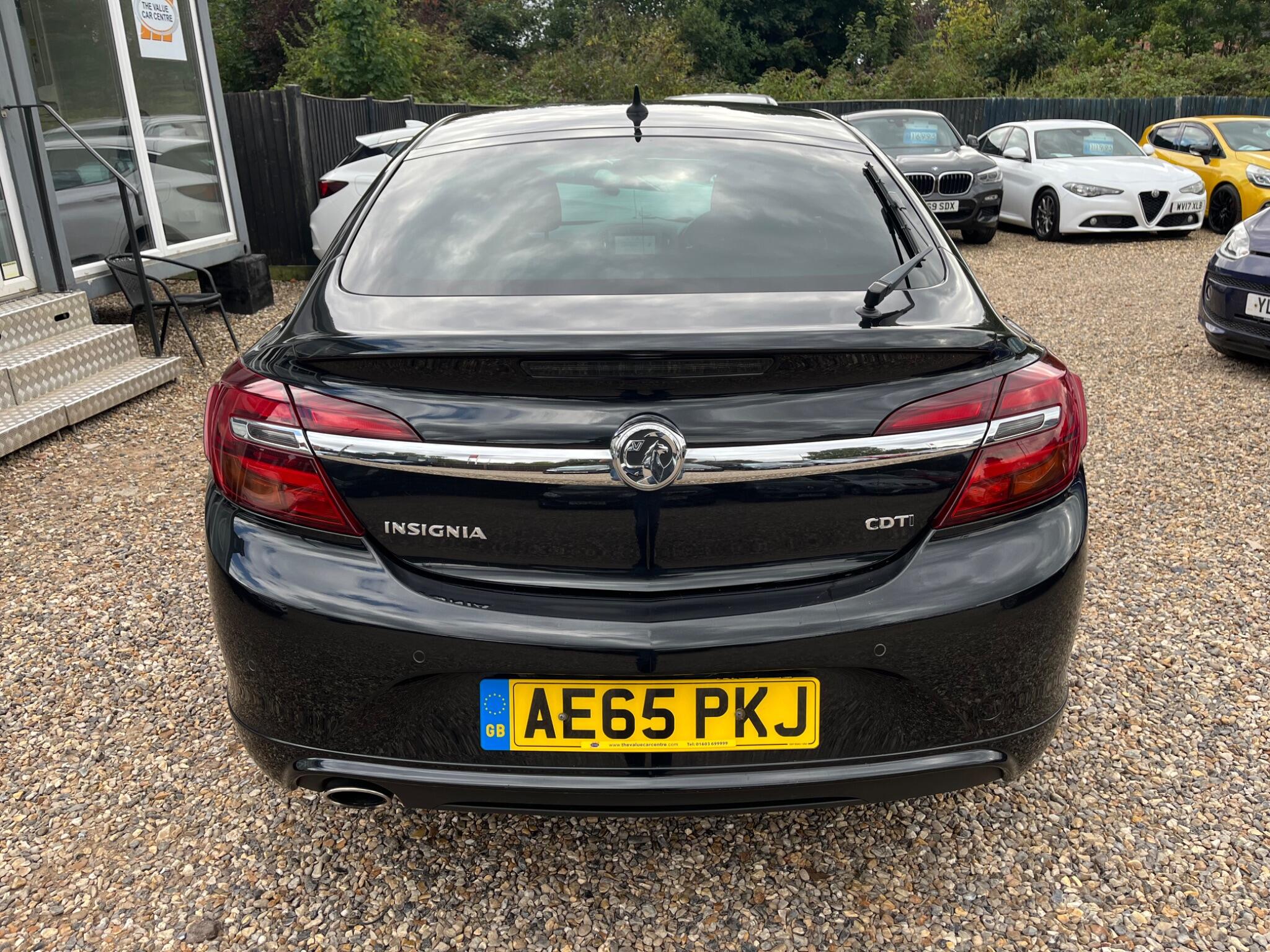 Vauxhall Insignia view 5