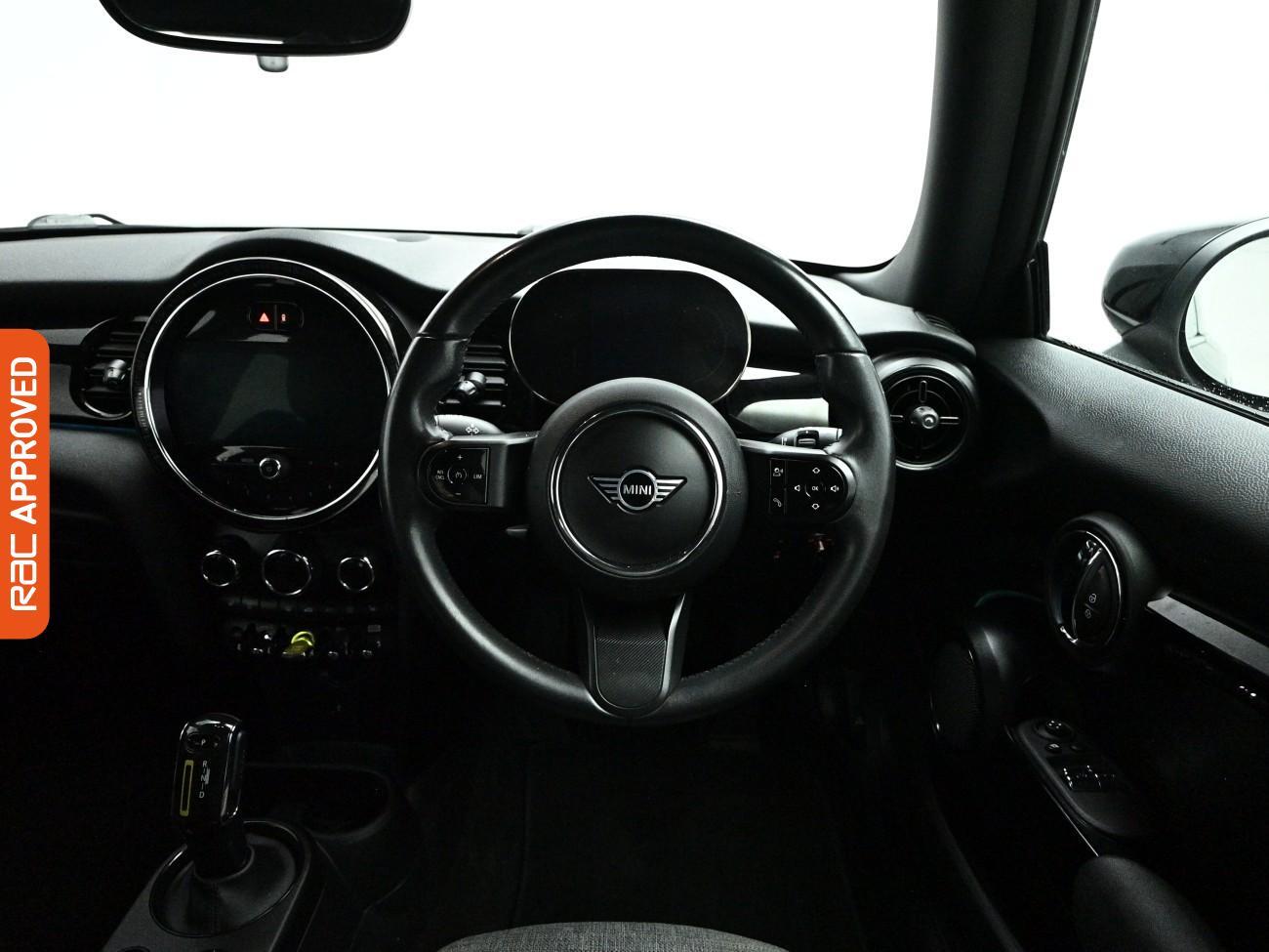 Mini Hatch view 10