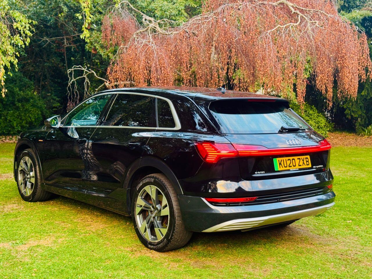 Audi e-tron view 9