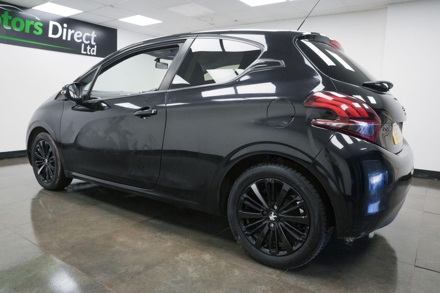 Peugeot 208 view 7