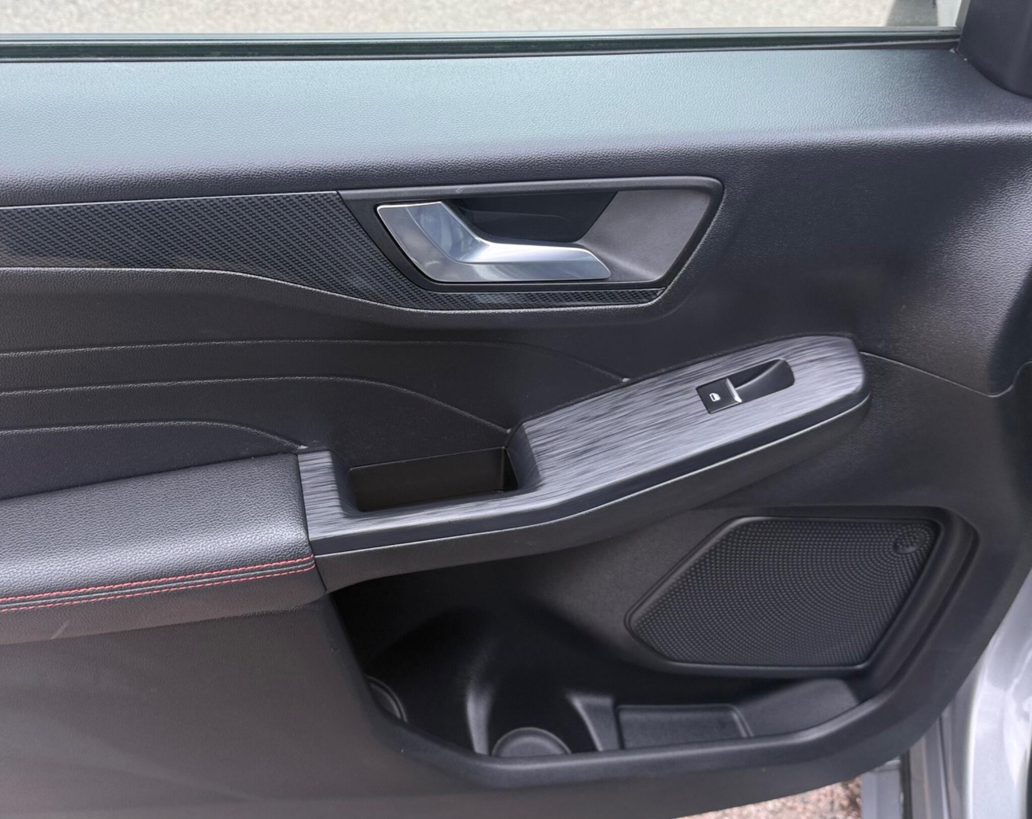 Ford Kuga view 16