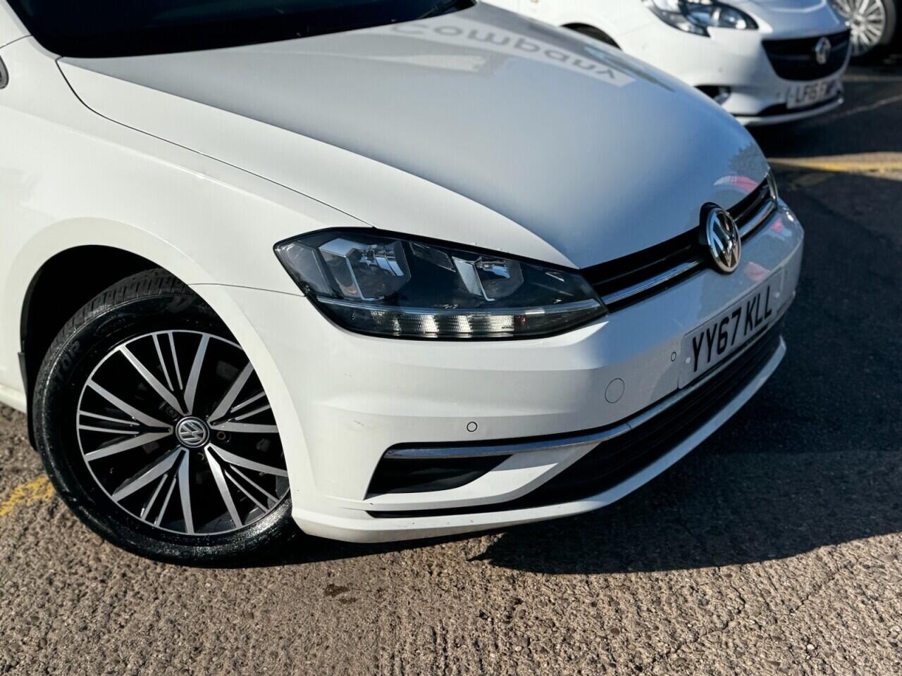 Volkswagen Golf view 18