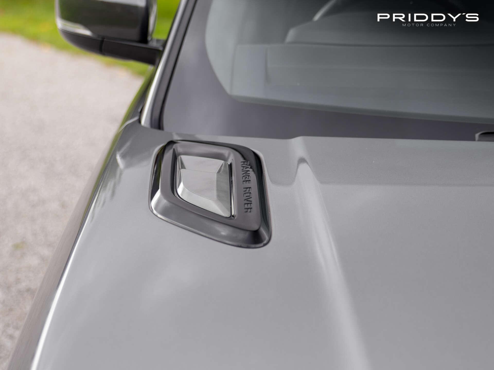 Land Rover Range Rover Sport view 16