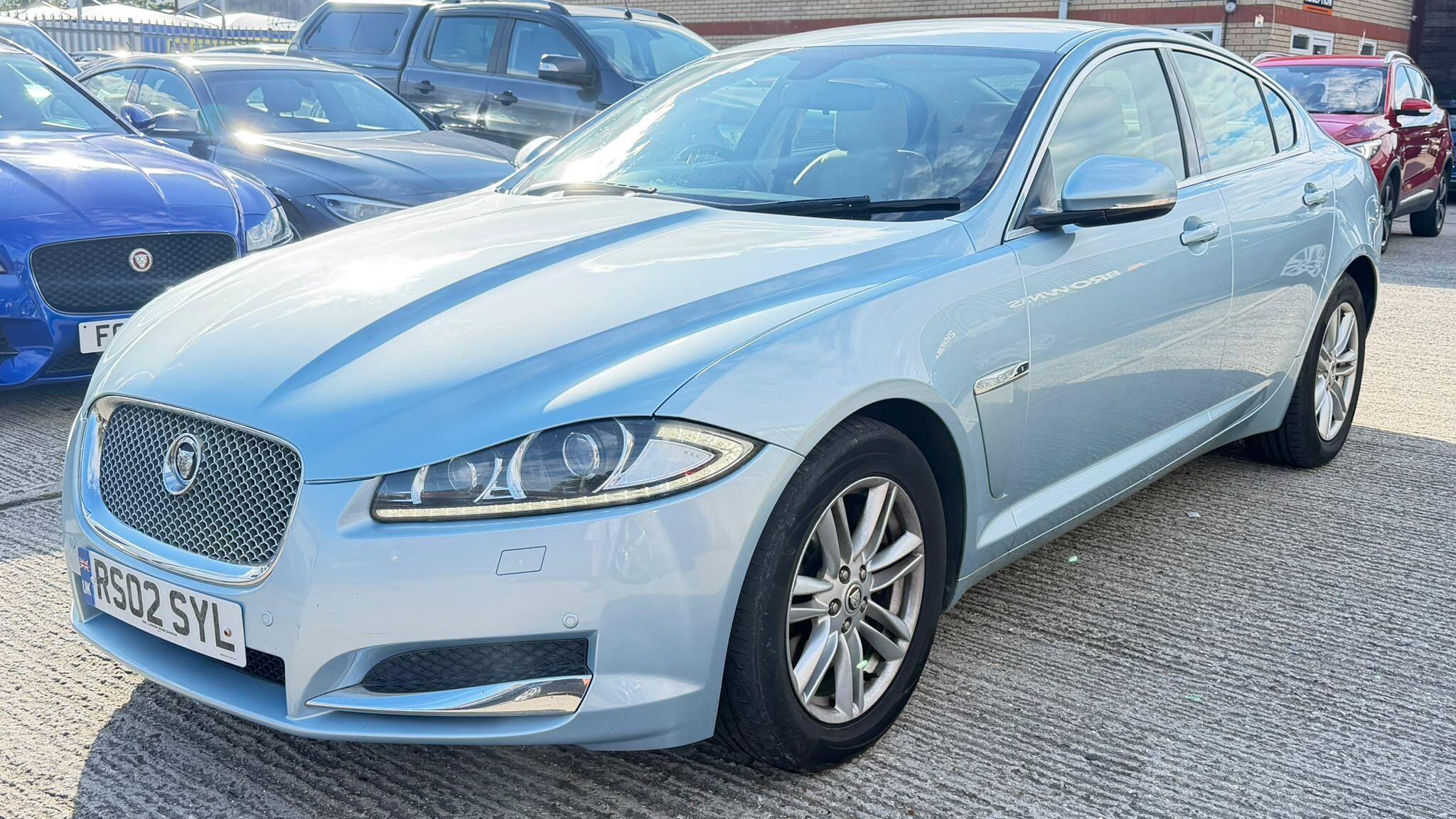 Jaguar XF view 7