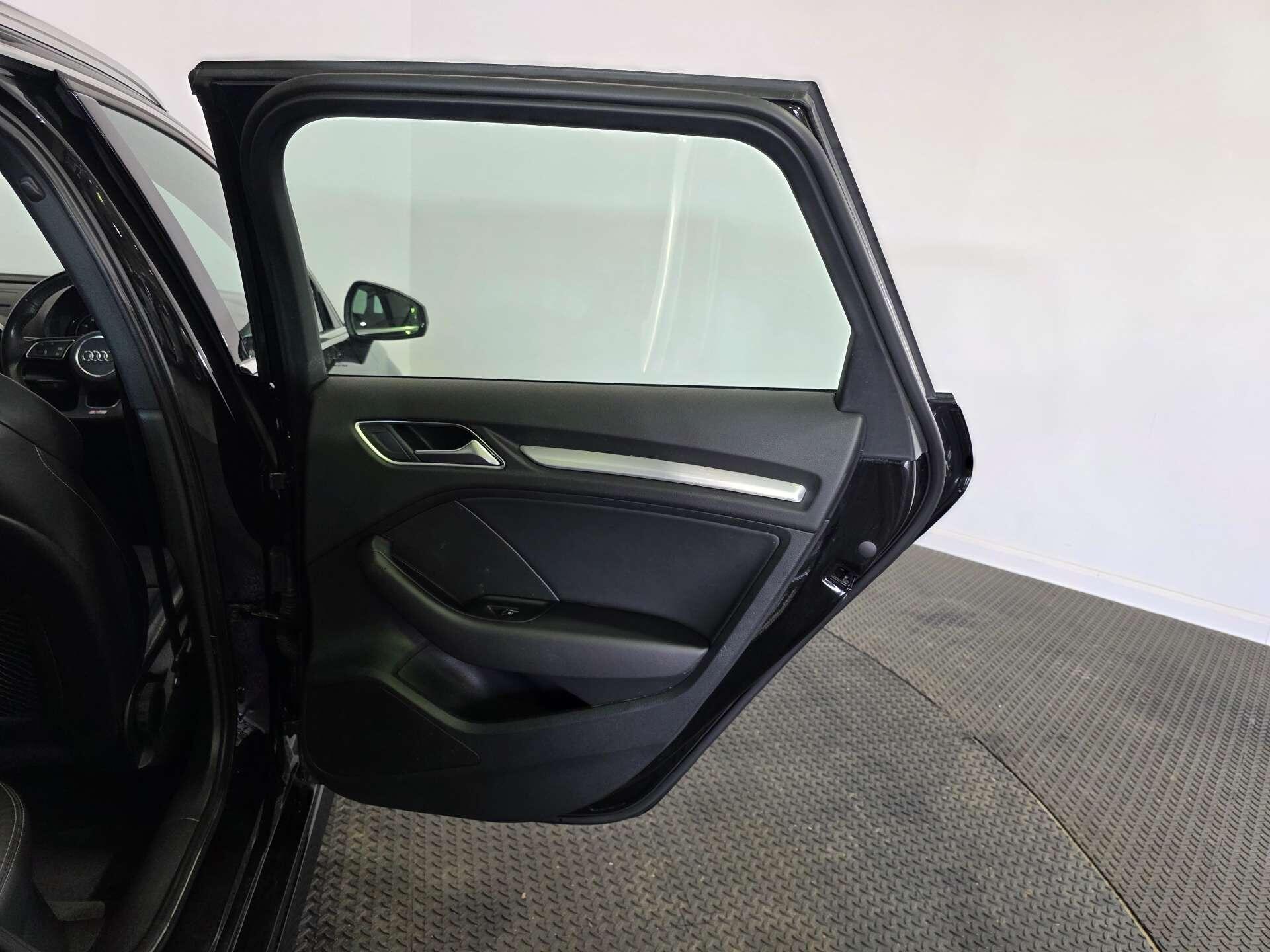Audi A3 view 38