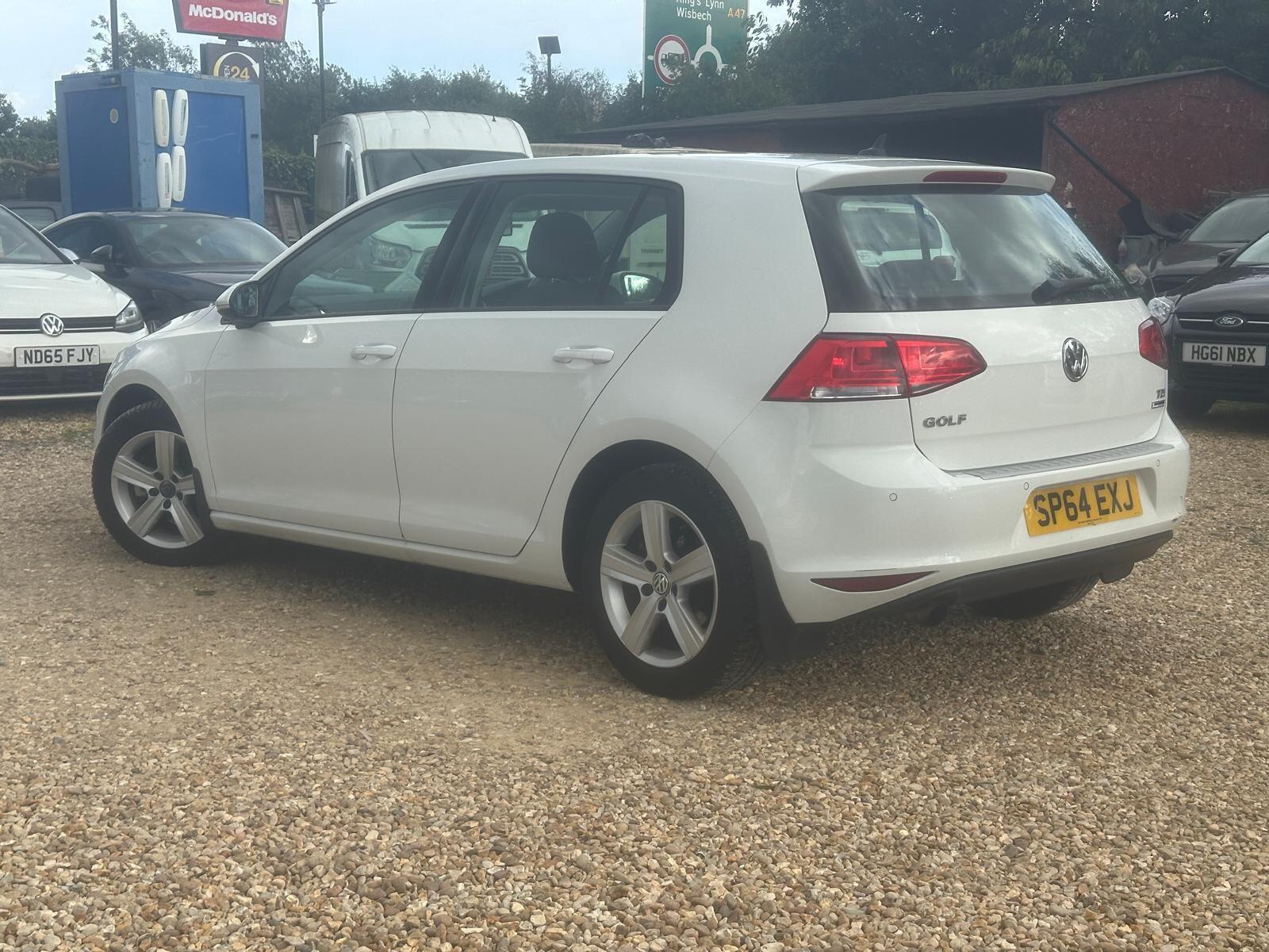 Volkswagen Golf view 4