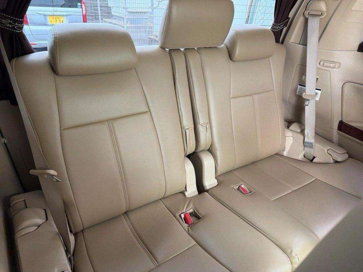 Toyota Vellfire view 16