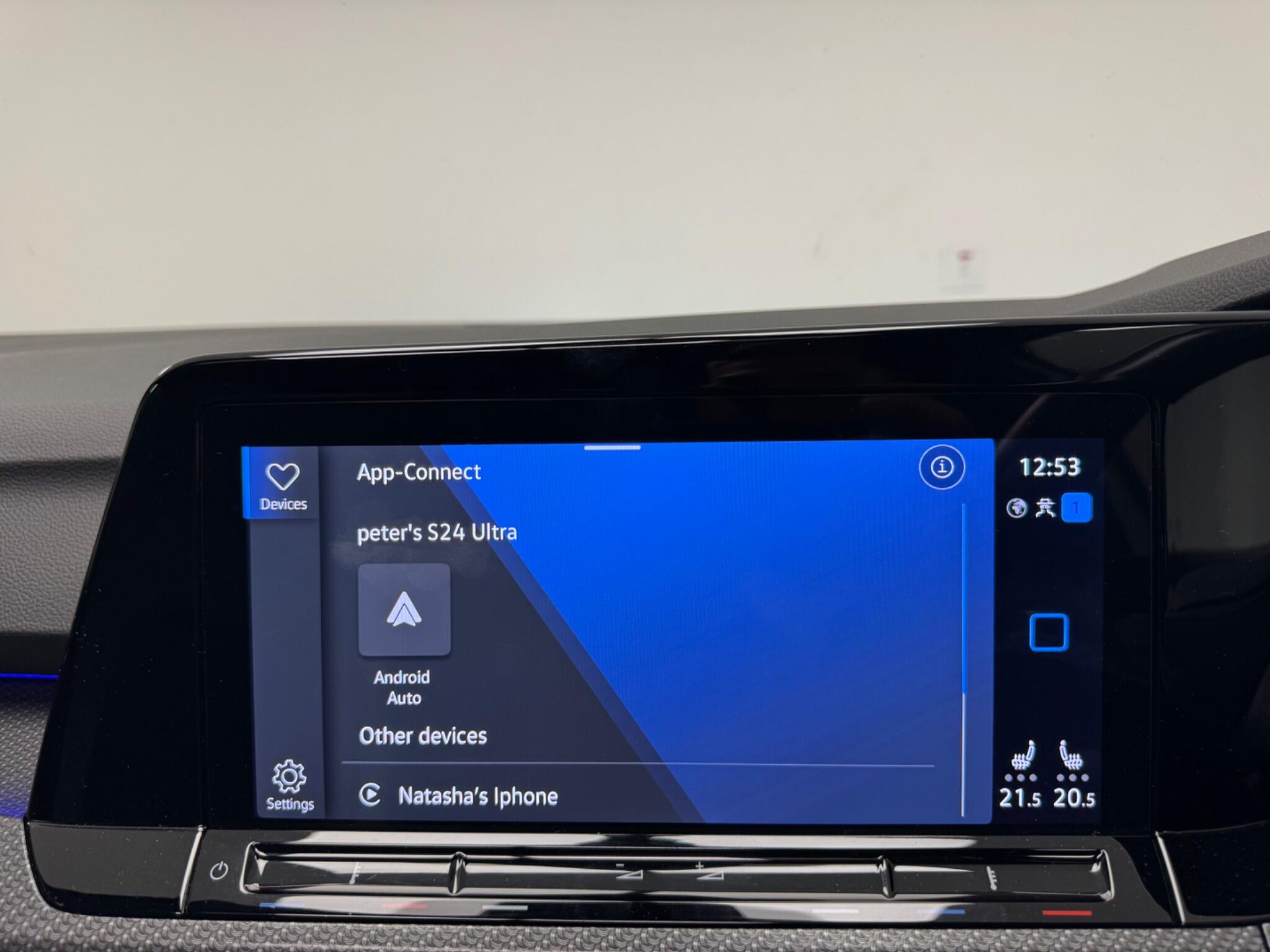 Volkswagen Golf view 22