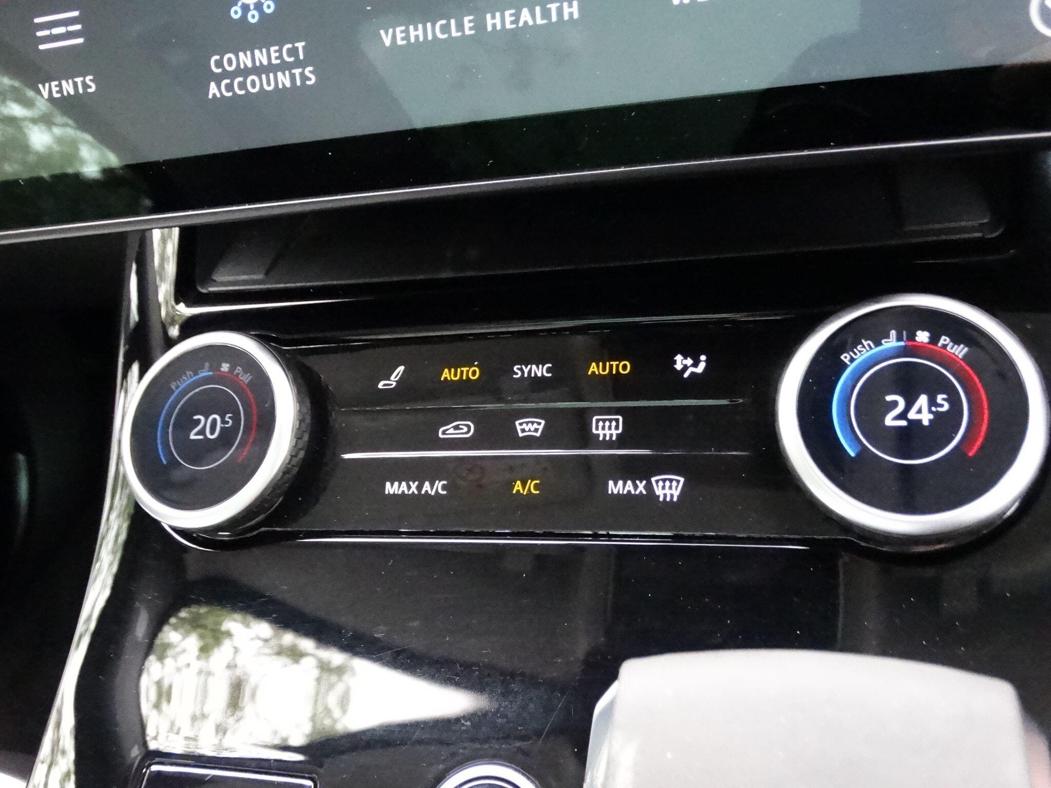 Land Rover Range Rover Sport view 30
