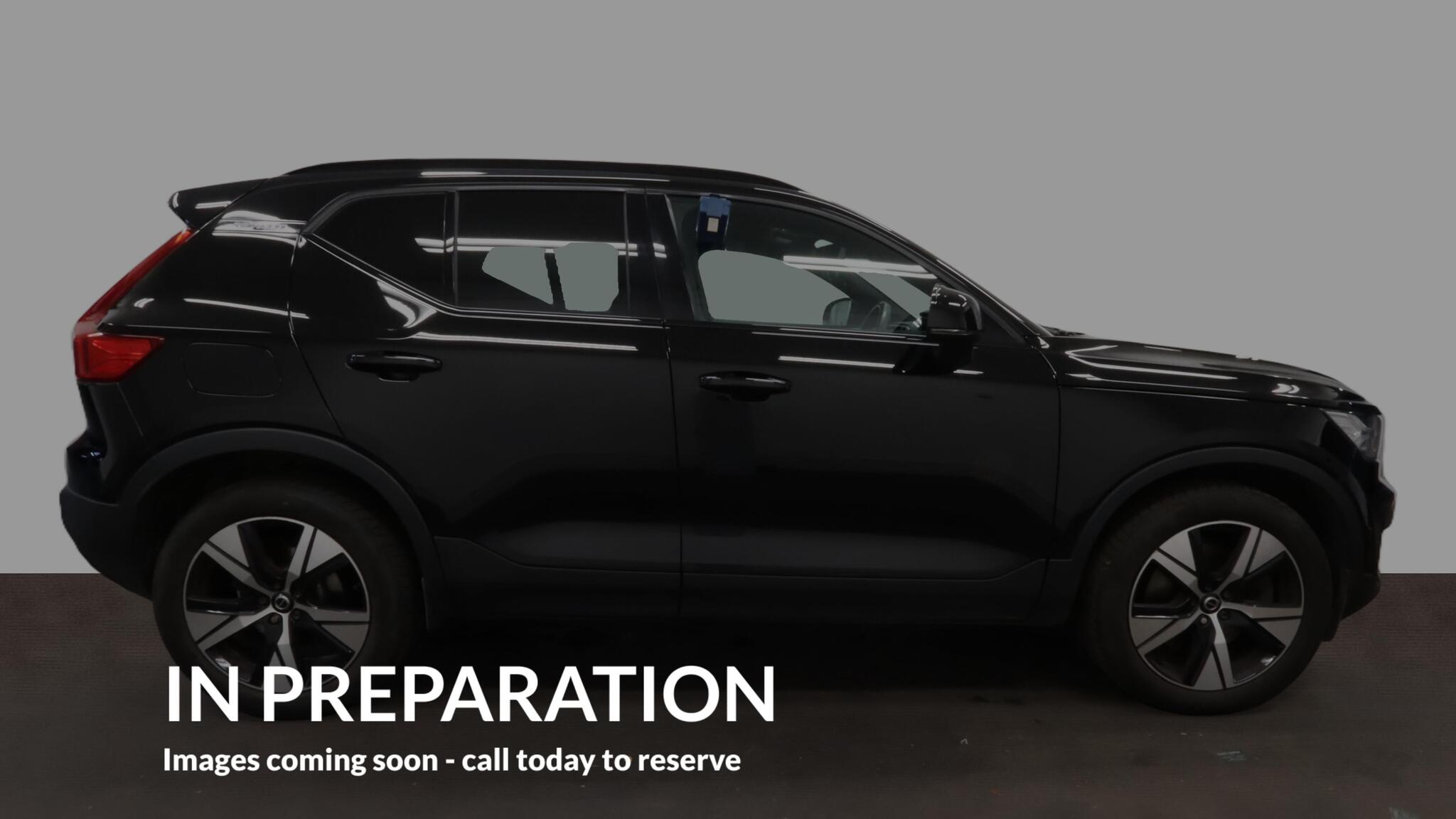 Volvo XC40 view 5