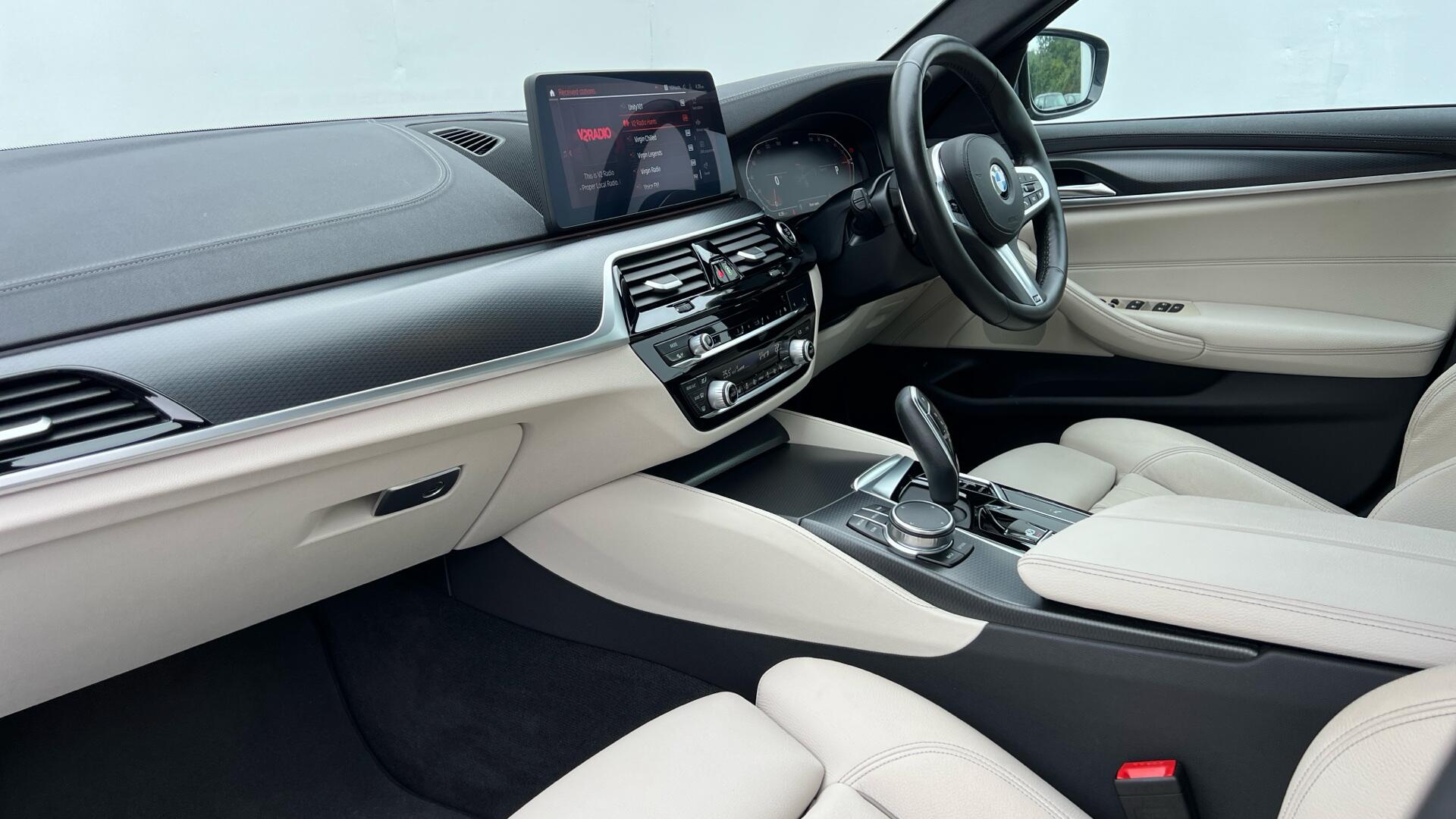 BMW 5 Series view 7
