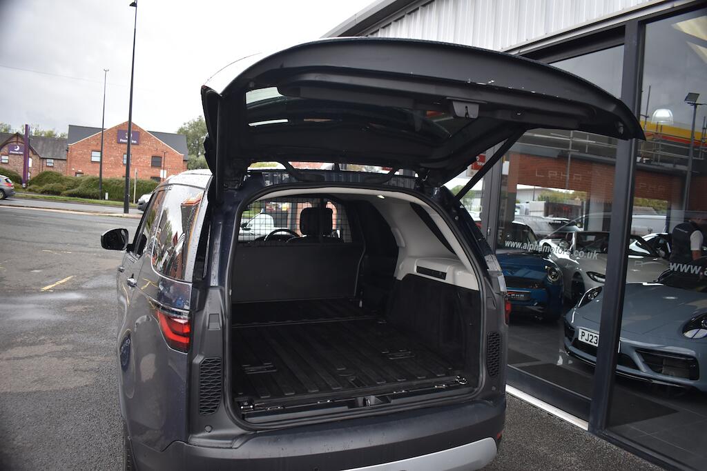 Land Rover Discovery 3 view 32