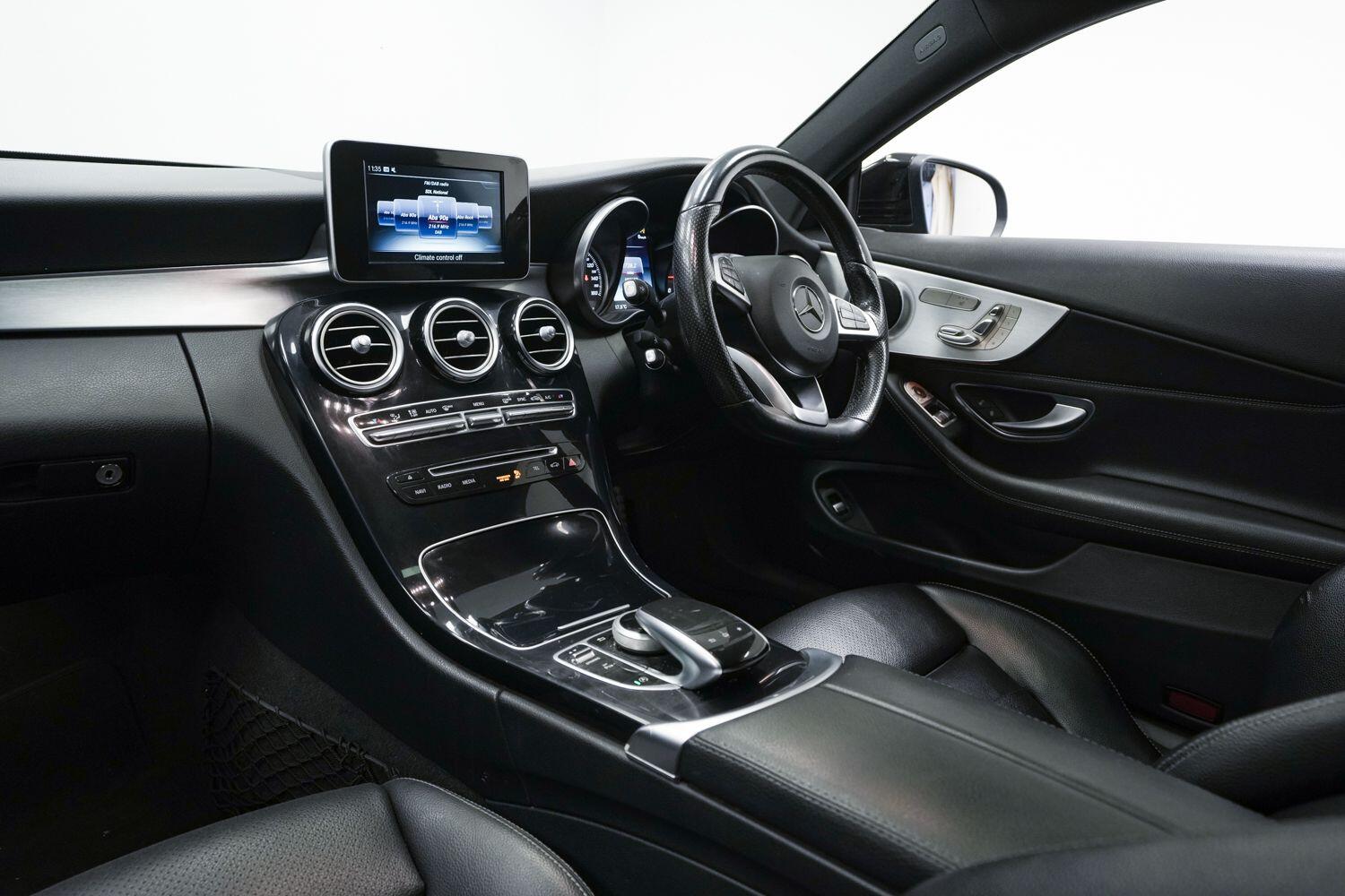 Mercedes-Benz C-Class view 19