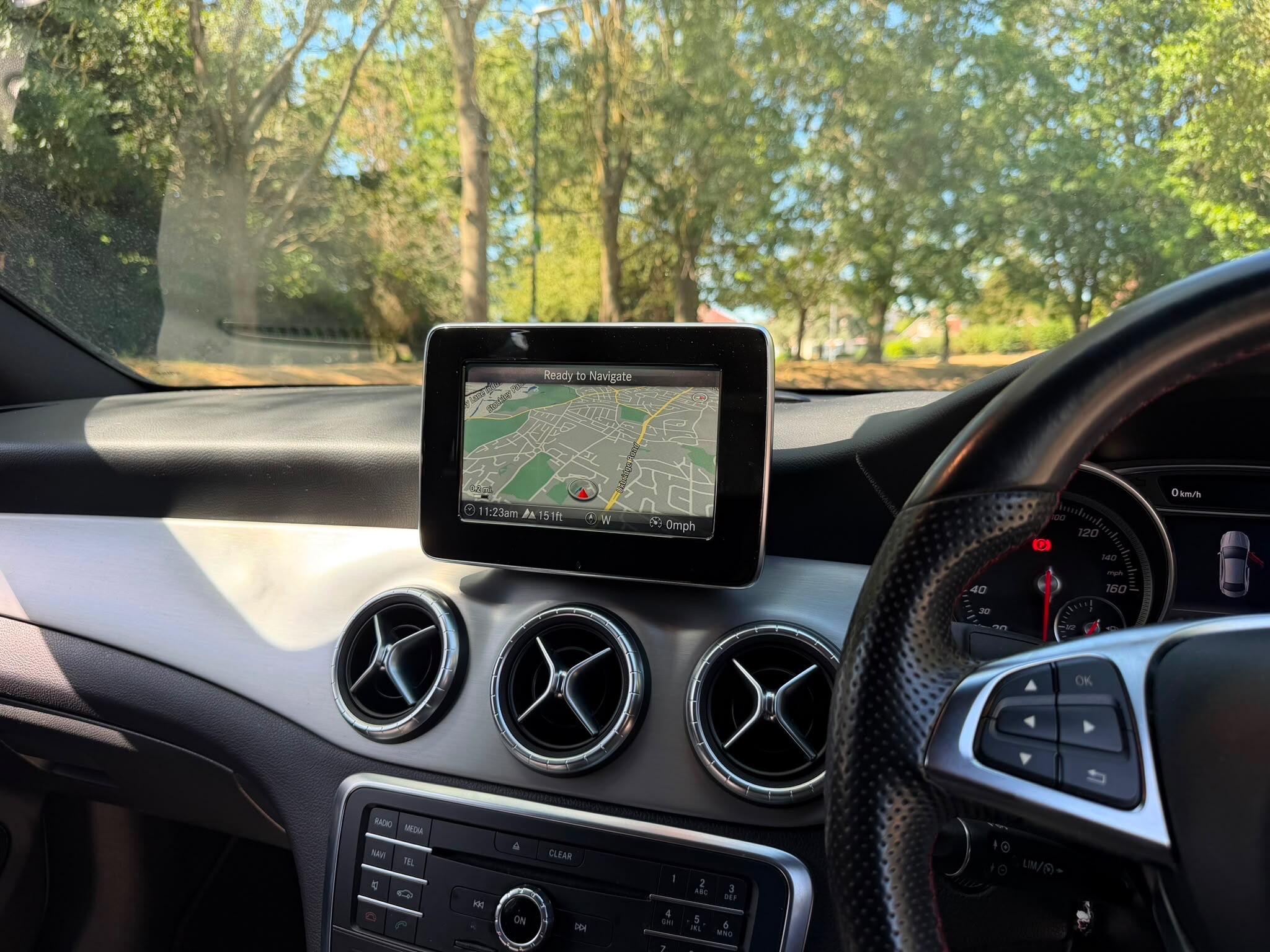 Mercedes-Benz CLA view 24