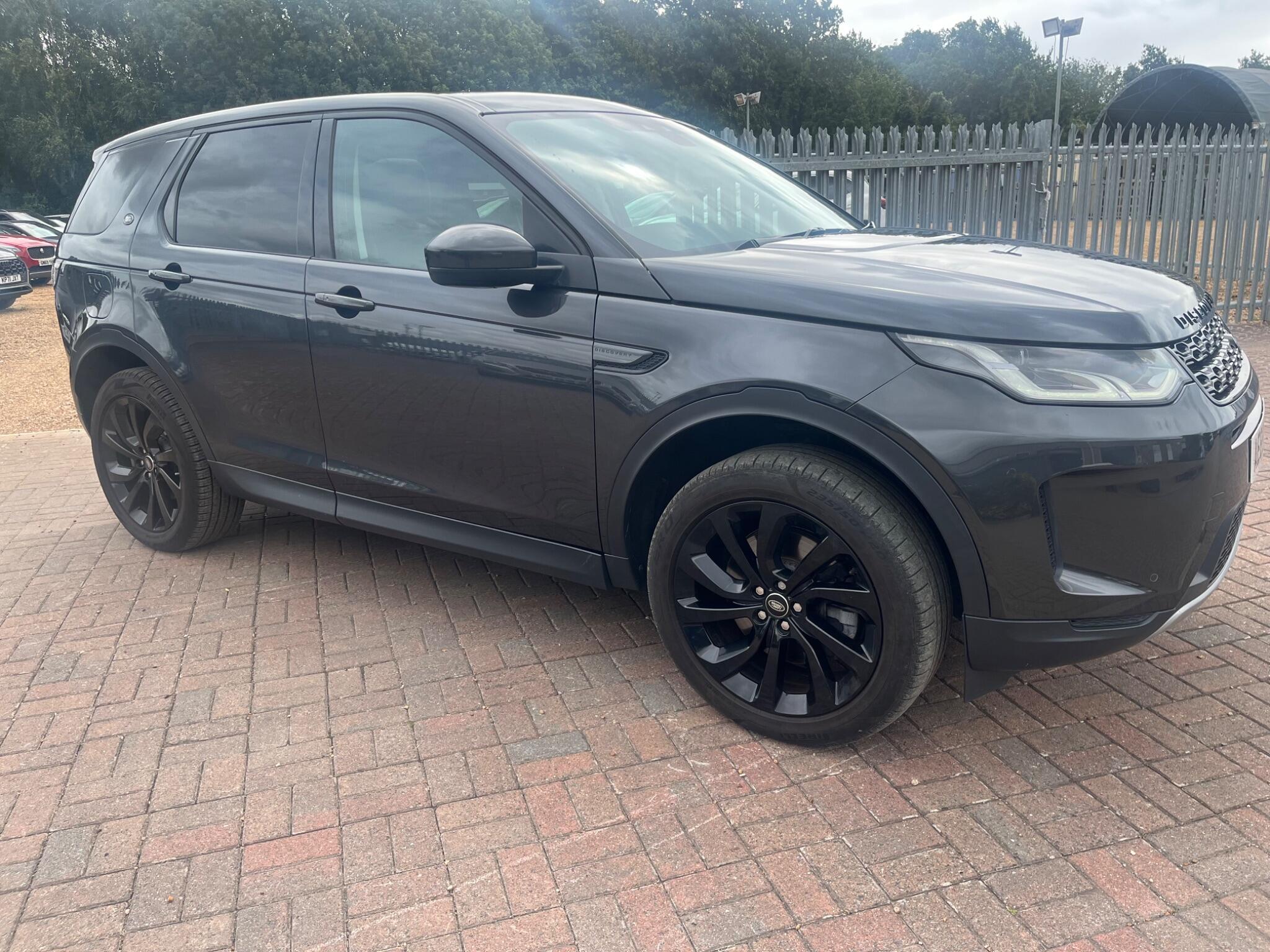 Land Rover Discovery Sport view 10