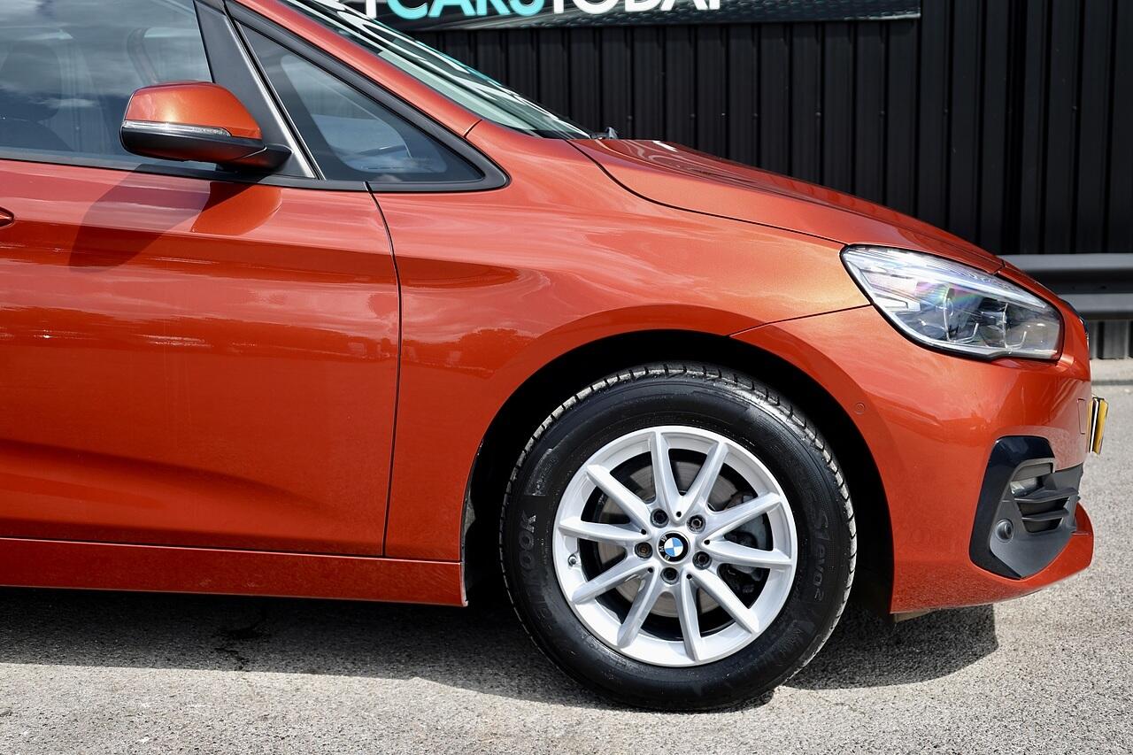 BMW 2 Series Active Tourer view 25