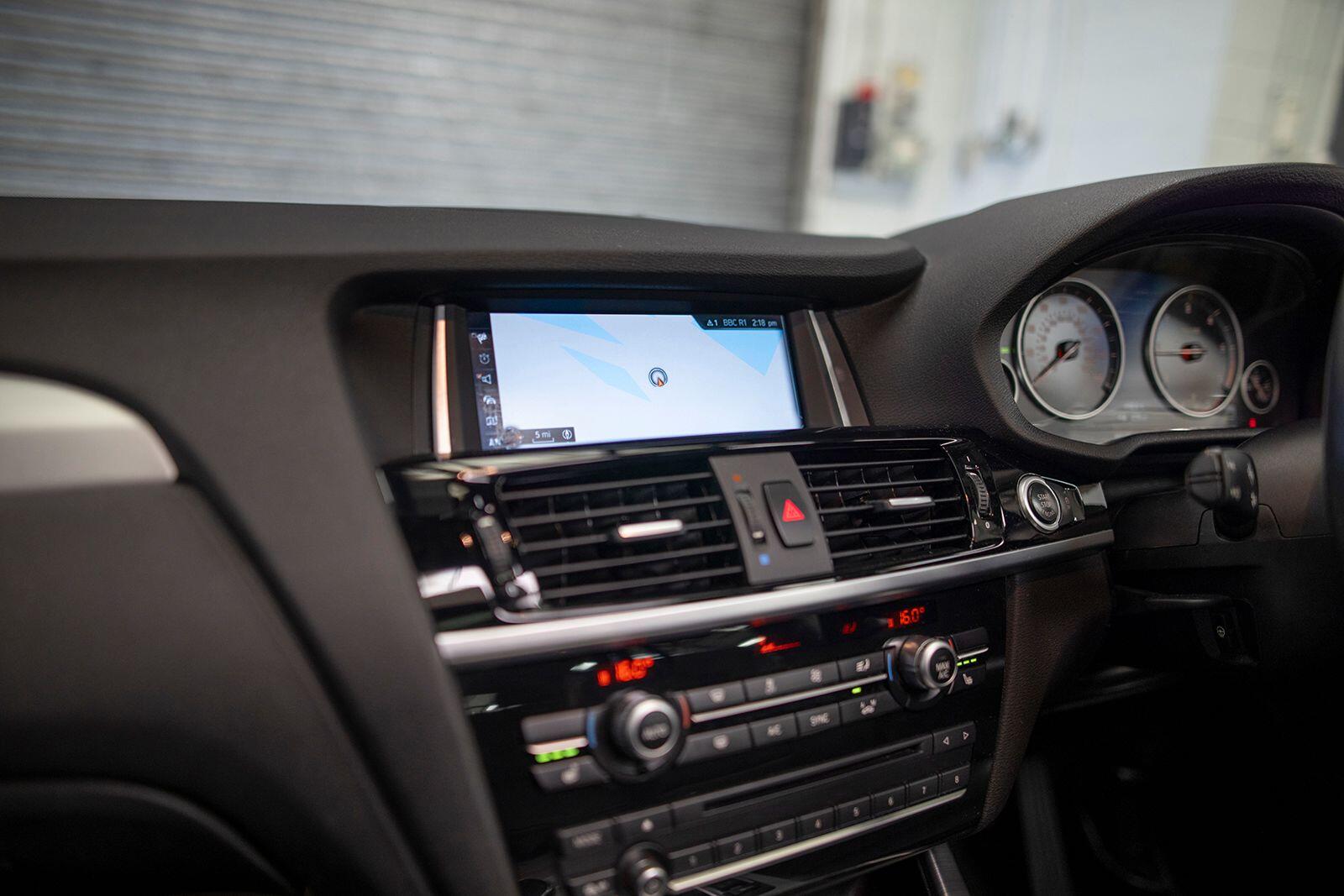 BMW X3 view 88